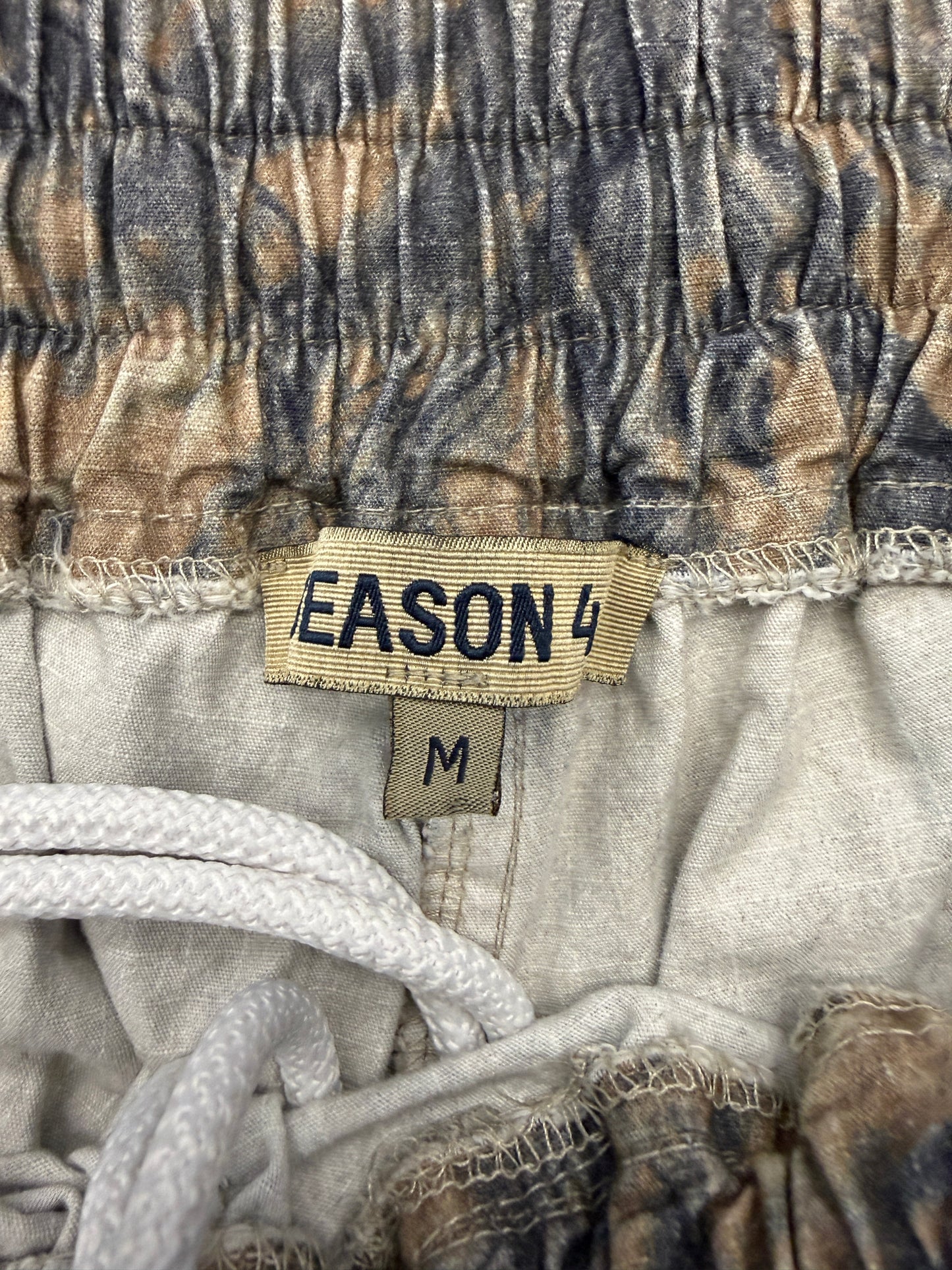 YEEZY SEASON 4 CAMO CARGO SHORTS