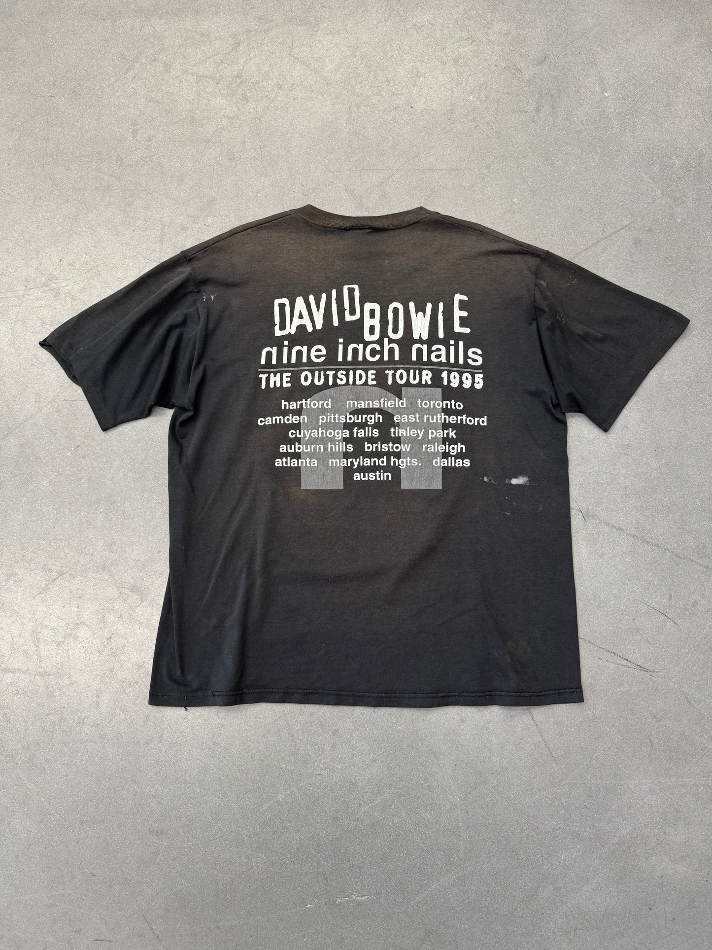 1995 NINE INCH NAILS DAVID BOWIE THE OUTSIDE TOUR TEE (JERZEES TAG)