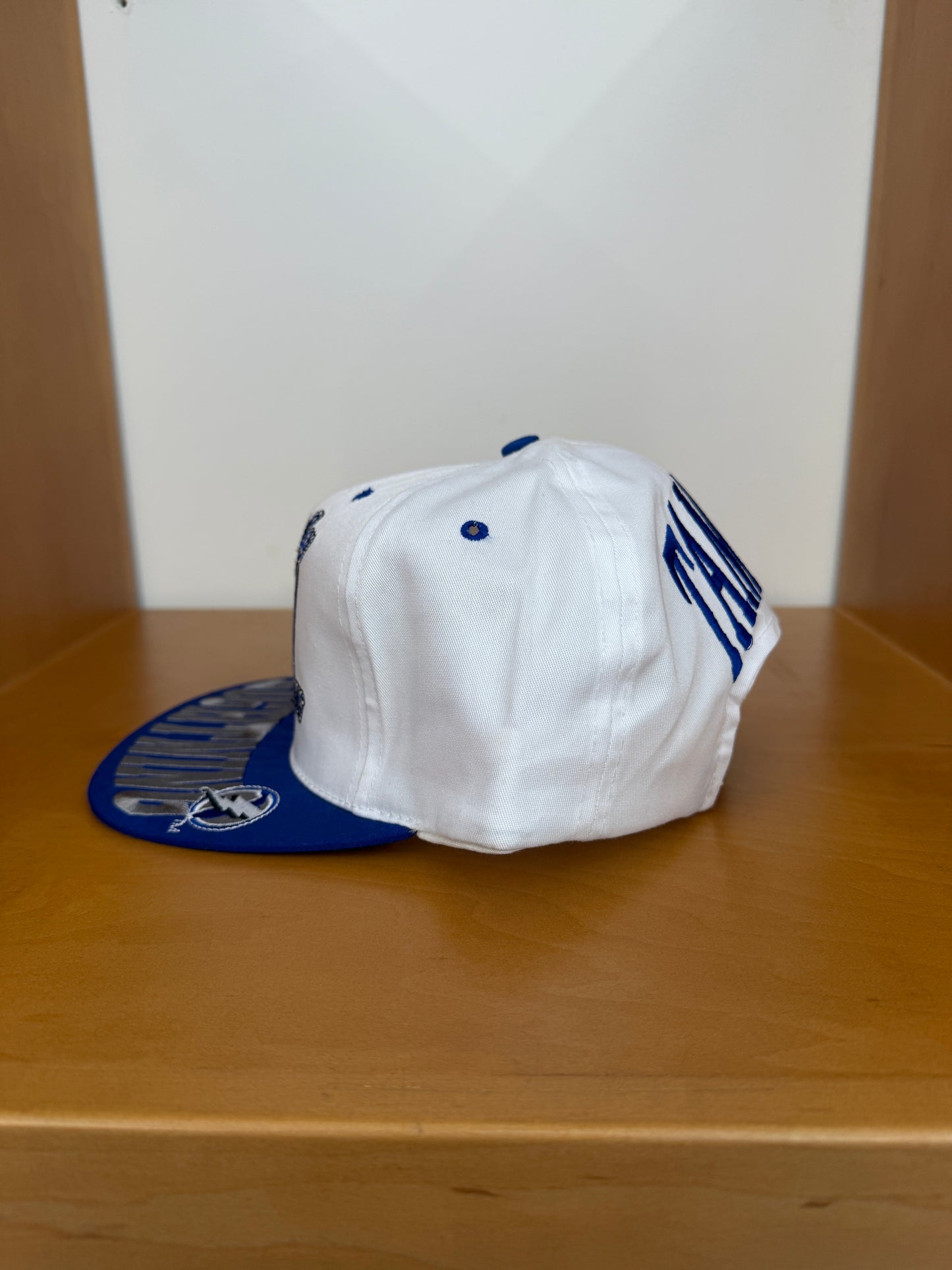 90'S TAMPA BAY LIGHTNING EMBROIDERED BRIM SNAPBACK (NHL TAG)