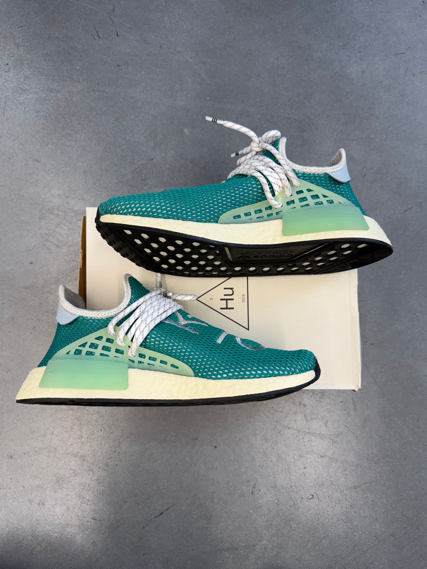 2020 SIZE 8.5 ADIDAS NMD HU PHARRELL DASH GREEN (WITH BOX)