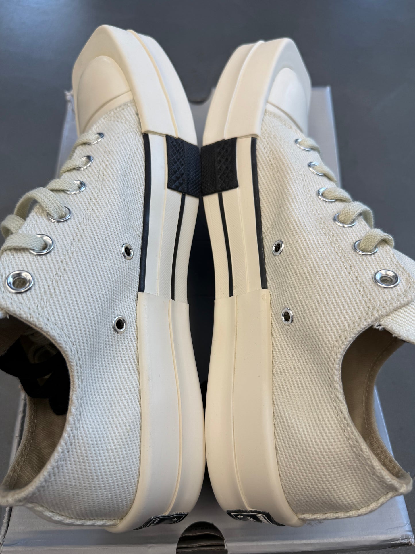 2021 SIZE 8 CONVERSE TURBODRK CHUCK TAYLOR ALL STAR 70 OX RICK OWENS DRKSHDW LOW WHITE (WITH BOX)