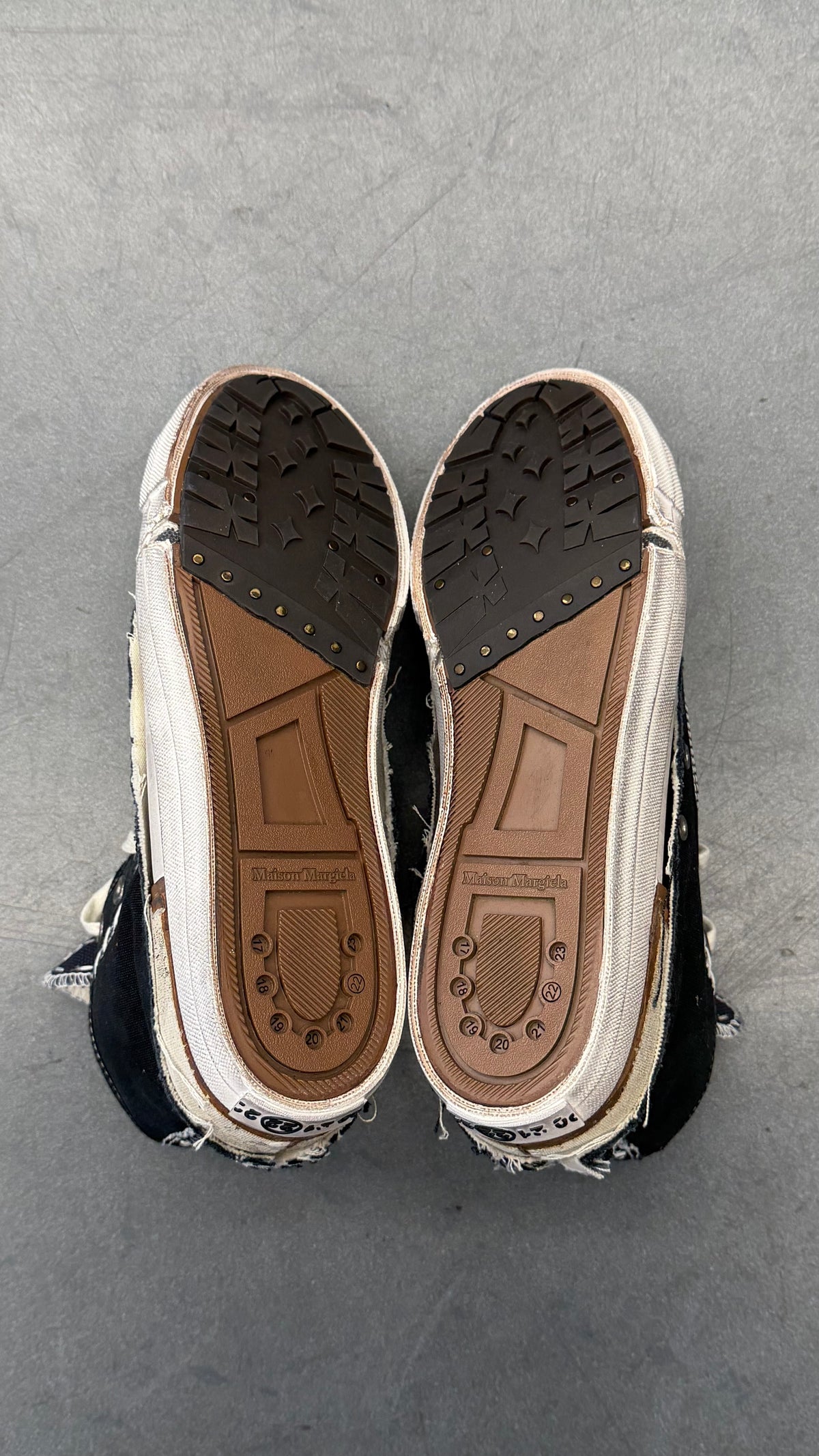 MAISON MARGIELA LOVE TO DEATH SNEAKERS BLUE/BLACK
