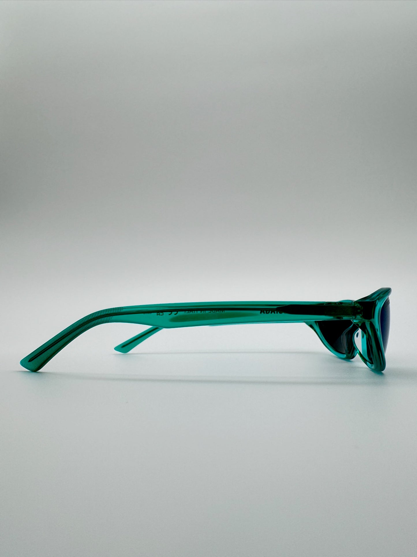 BALENCIAGA NEO OVAL 2.0 SUNGLASSES BB0402S 005 GREEN