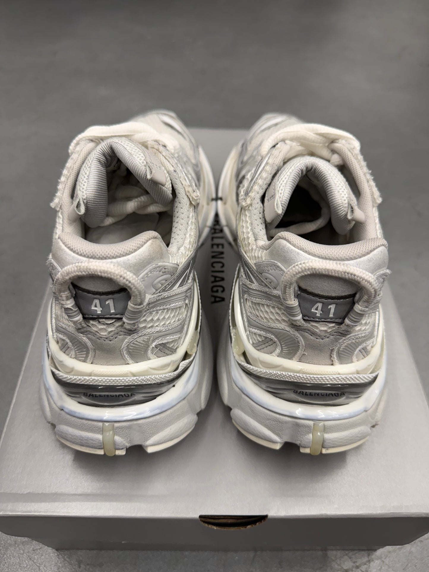 SIZE 41 BALENCIAGA RUNNER 2 WORN-OUT SNEAKERS