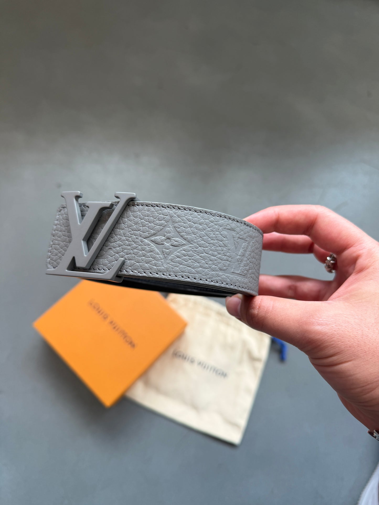 LOUIS VUITTON LV TAURILLON 40MM REVERSIBLE BELT