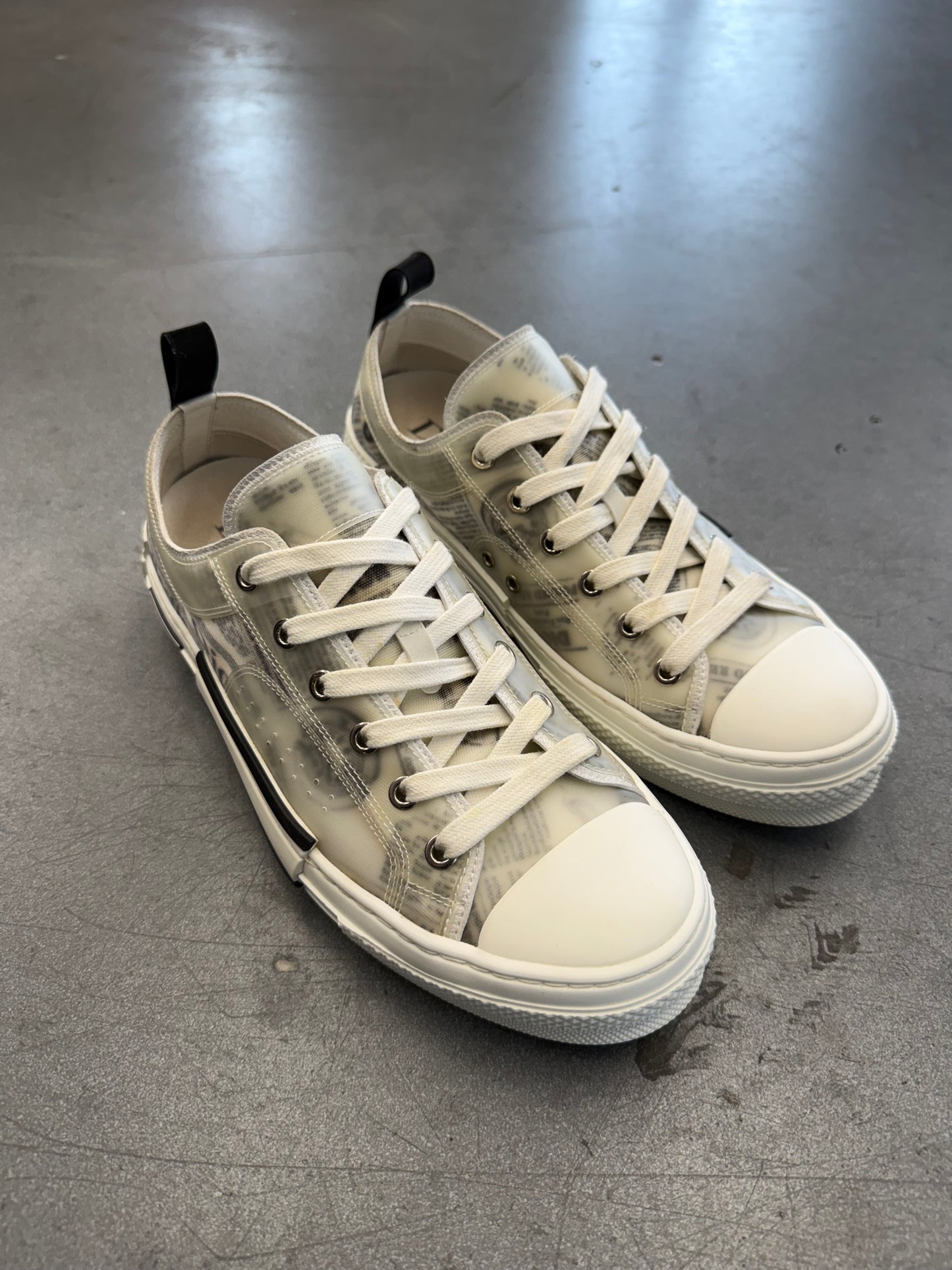 2020 SIZE 40 DIOR B23 LOW TOP DANIEL ARSHAM NEWSPAPER (PRE-OWNED REPLACEMENT BOX)