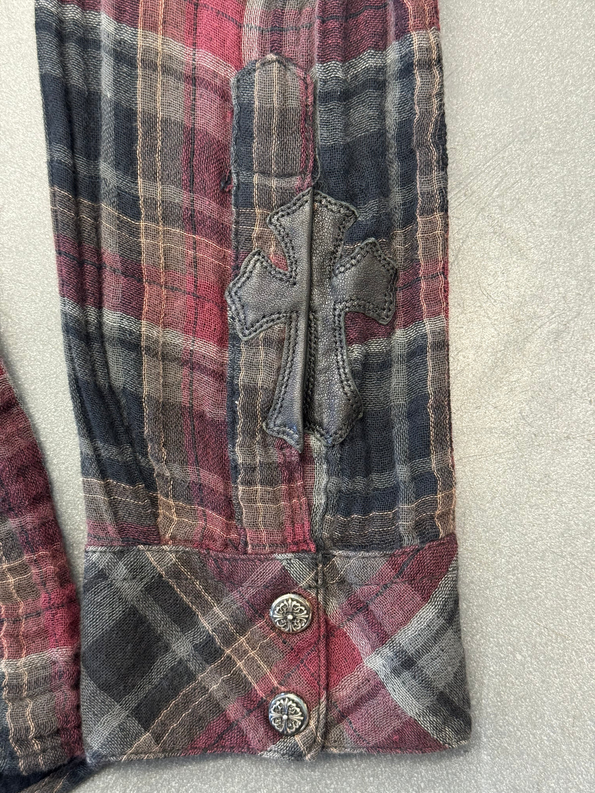 VINTAGE CHROME HEARTS CROSS PATCH/DAGGER ZIPPER FLANNEL BUTTON-UP LONG SLEEVE SHIRT