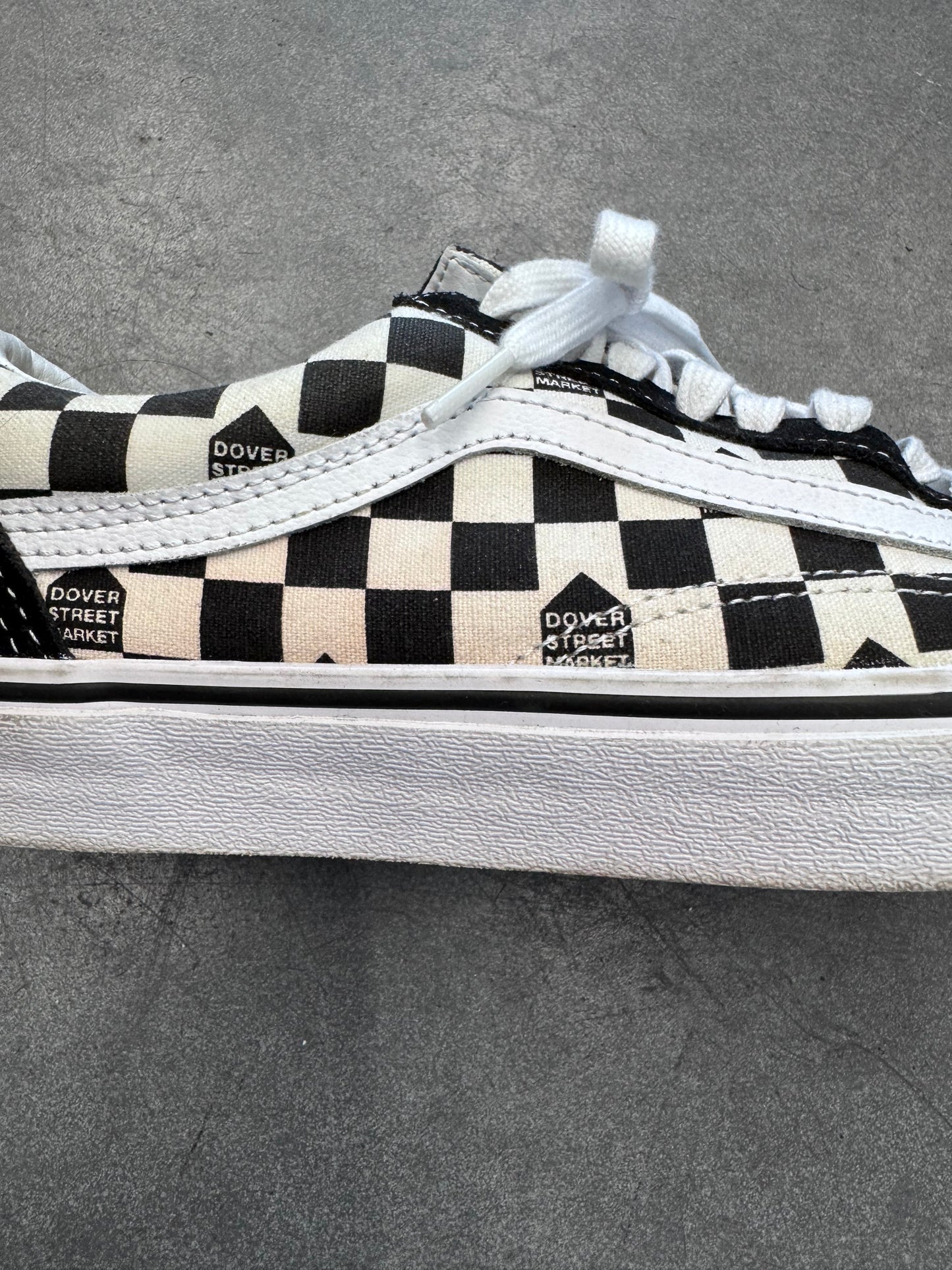SIZE 8 VANS OLD SKOOL DSM CHECK DOVER STREET MARKET (PRE-OWNED NO NOX)
