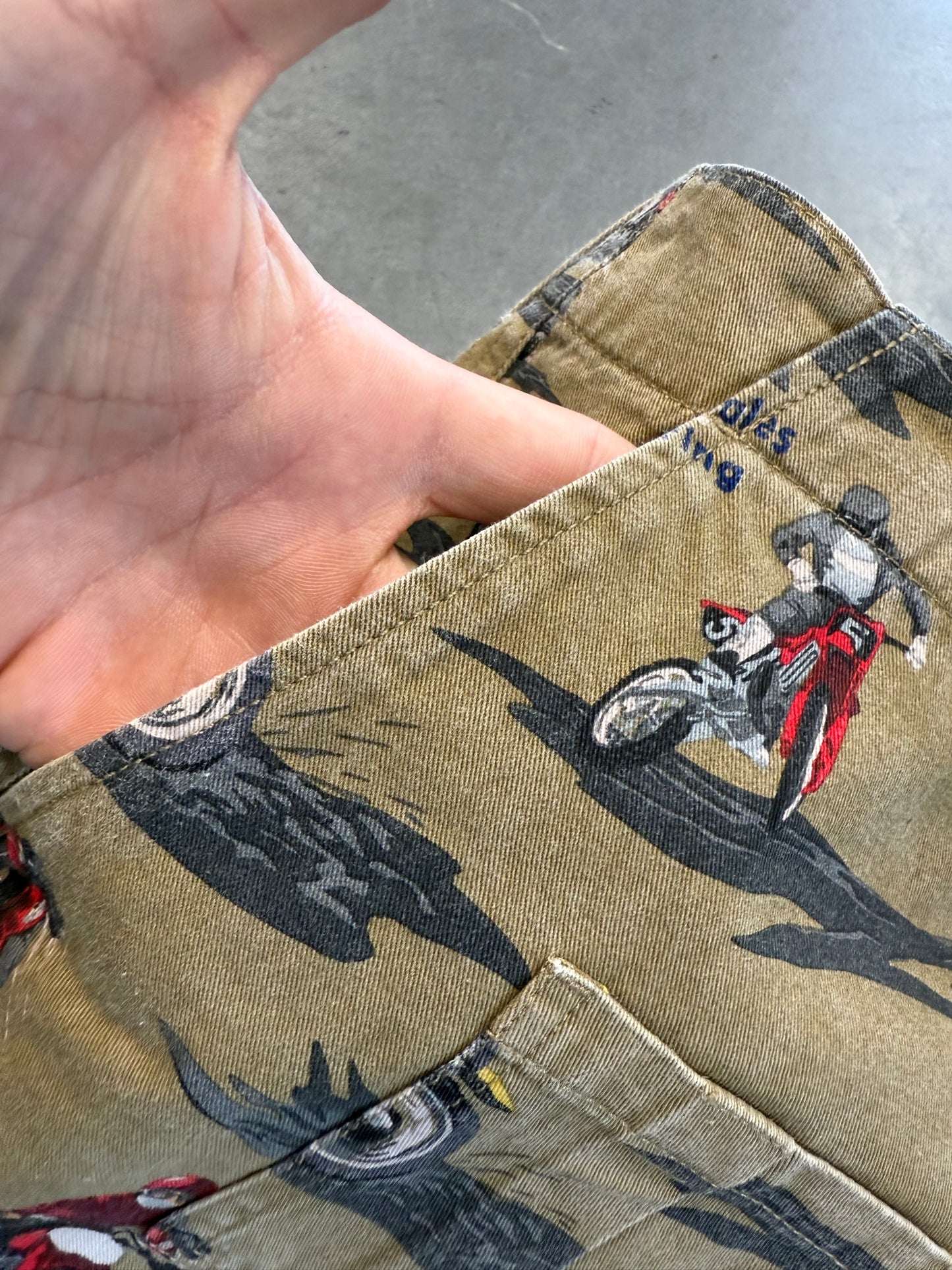 SS09 SUPREME MOTOCROSS SHORTS - ARMY GREEN (36)