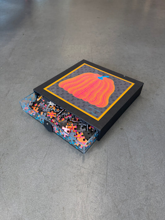 SS23 LOUIS VUITTON X YAYOI KUSAMA PUMPKIN JIGSAW PUZZLE (529 PIECES)