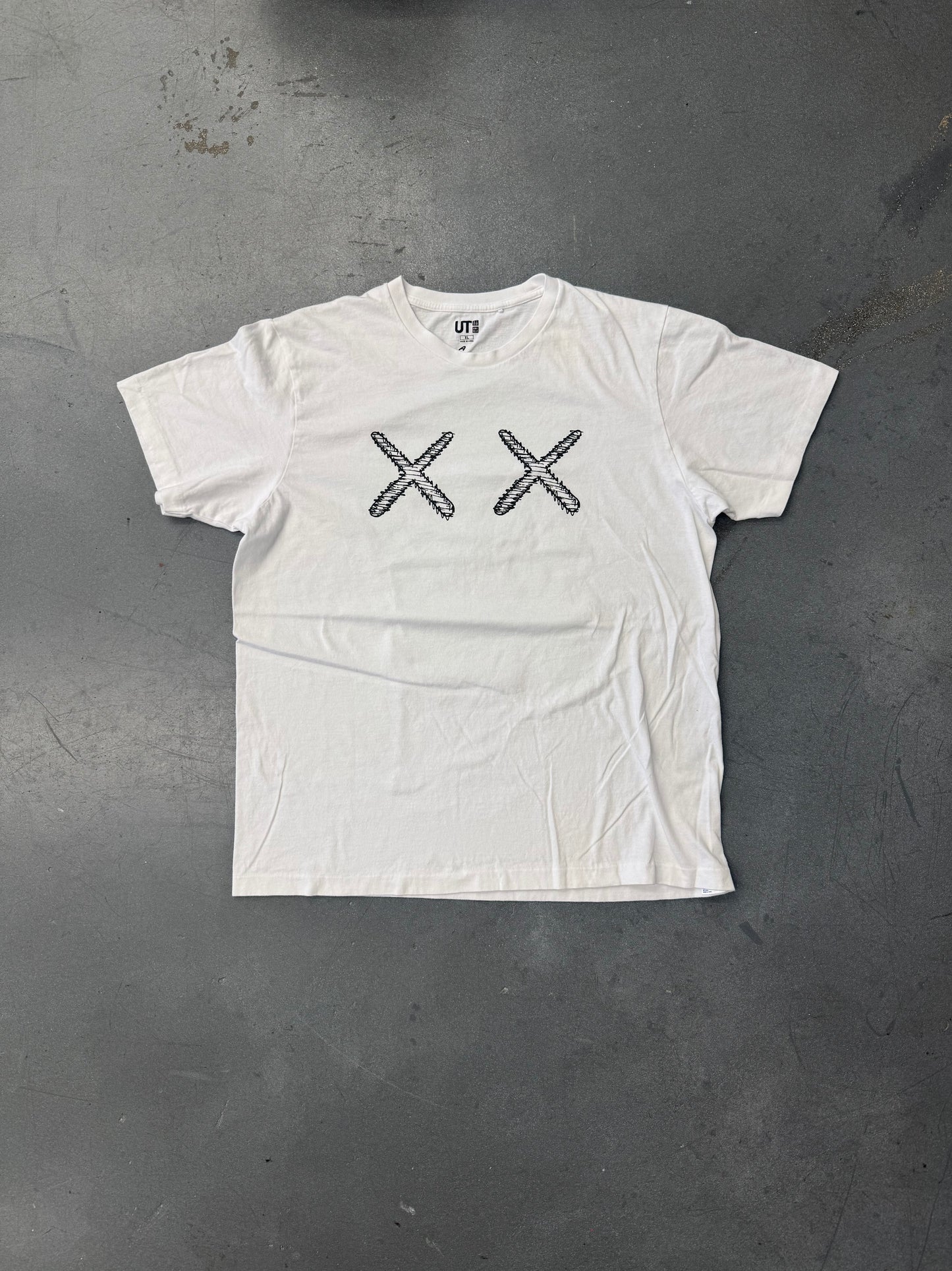 KAWS X UNIQLO SKELETON NEW FICTION TEE