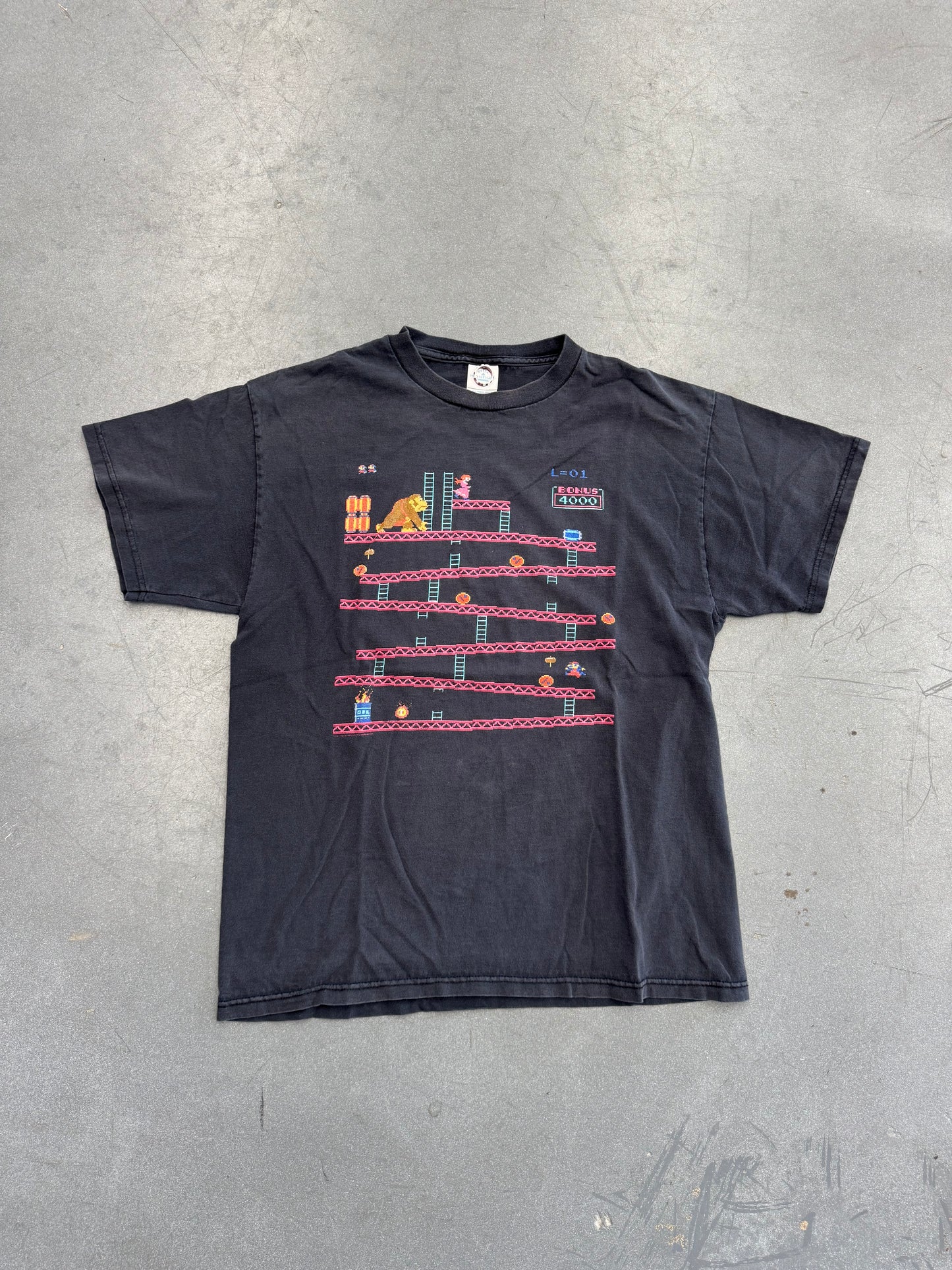 2006 NINTENDO DONKEY KONG TEE (DELTA PRO WEIGHT TAG)