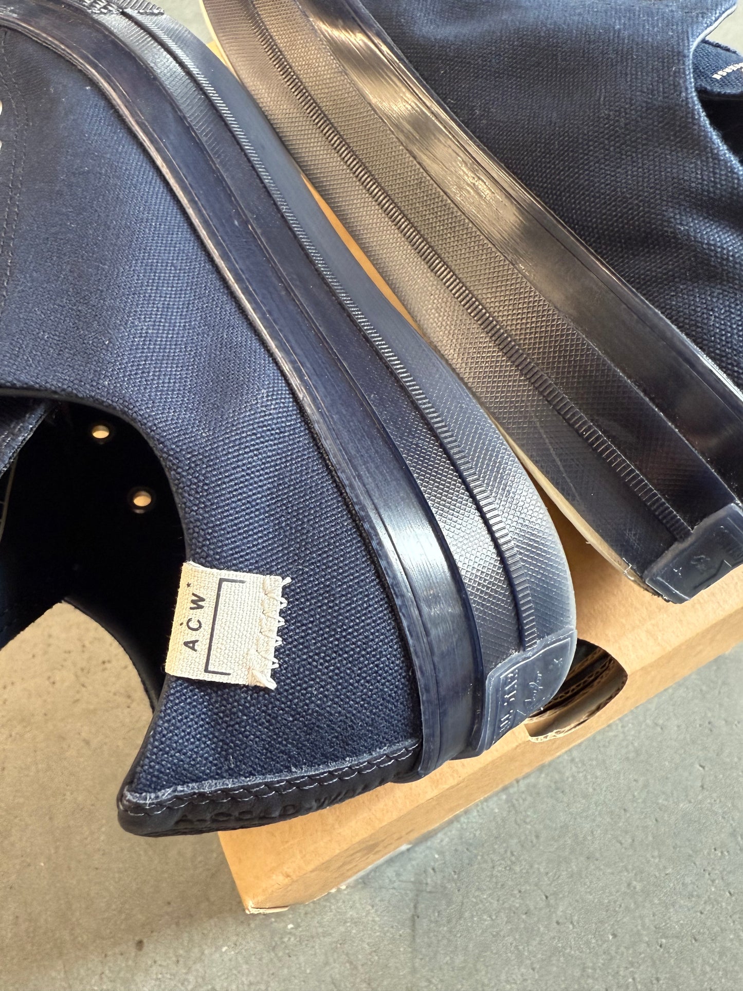 2023 SIZE 8 CONVERSE CHUCK TAYLOR ALL STAR 70 OX A-COLD-WALL NAVY (WITH BOX)