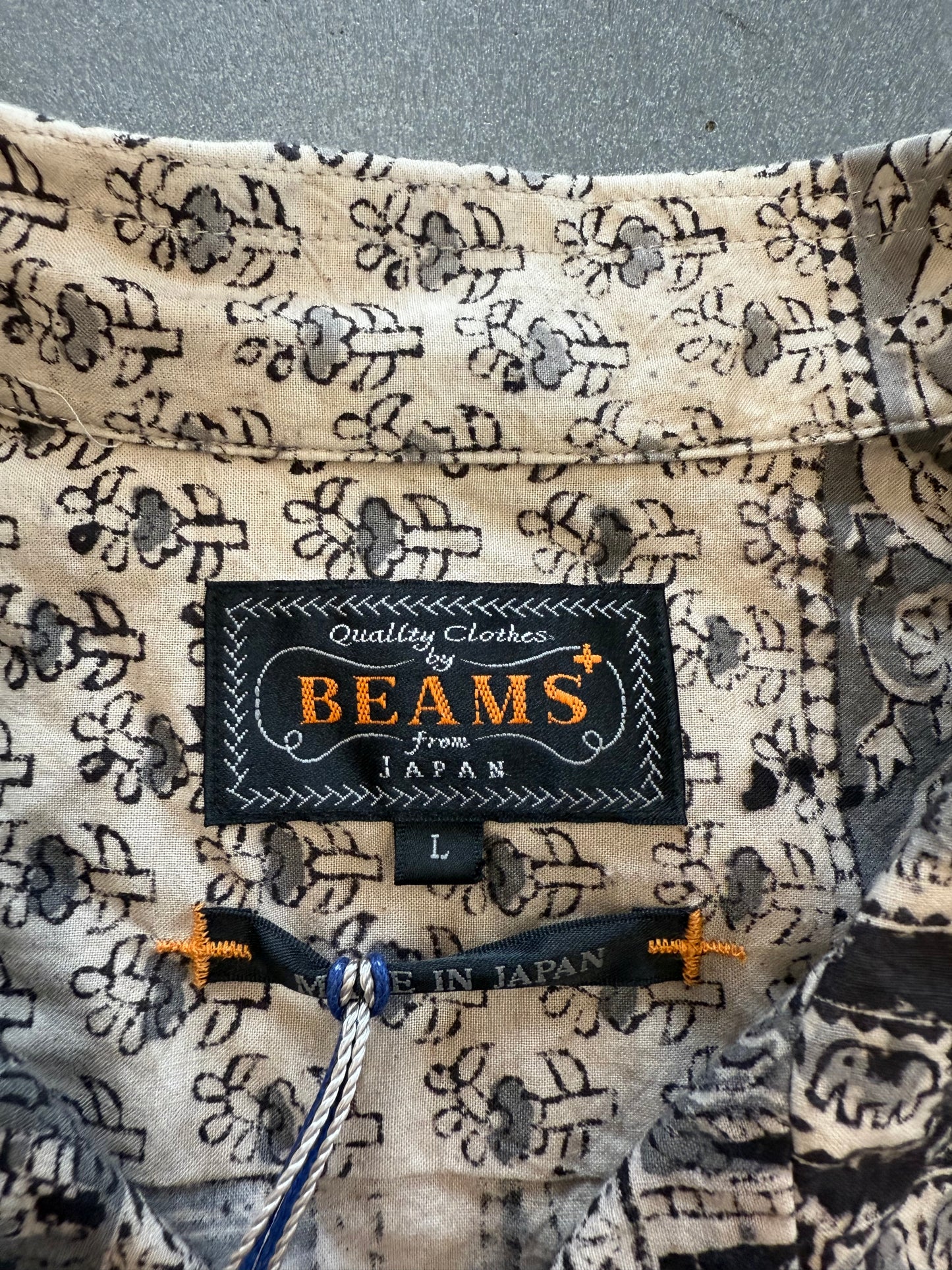 BEAMS PLUS OPEN COLLAR ELEPHANT BLOCK PRINT SHORT SLEEVE SHIRT (L) (NWT)