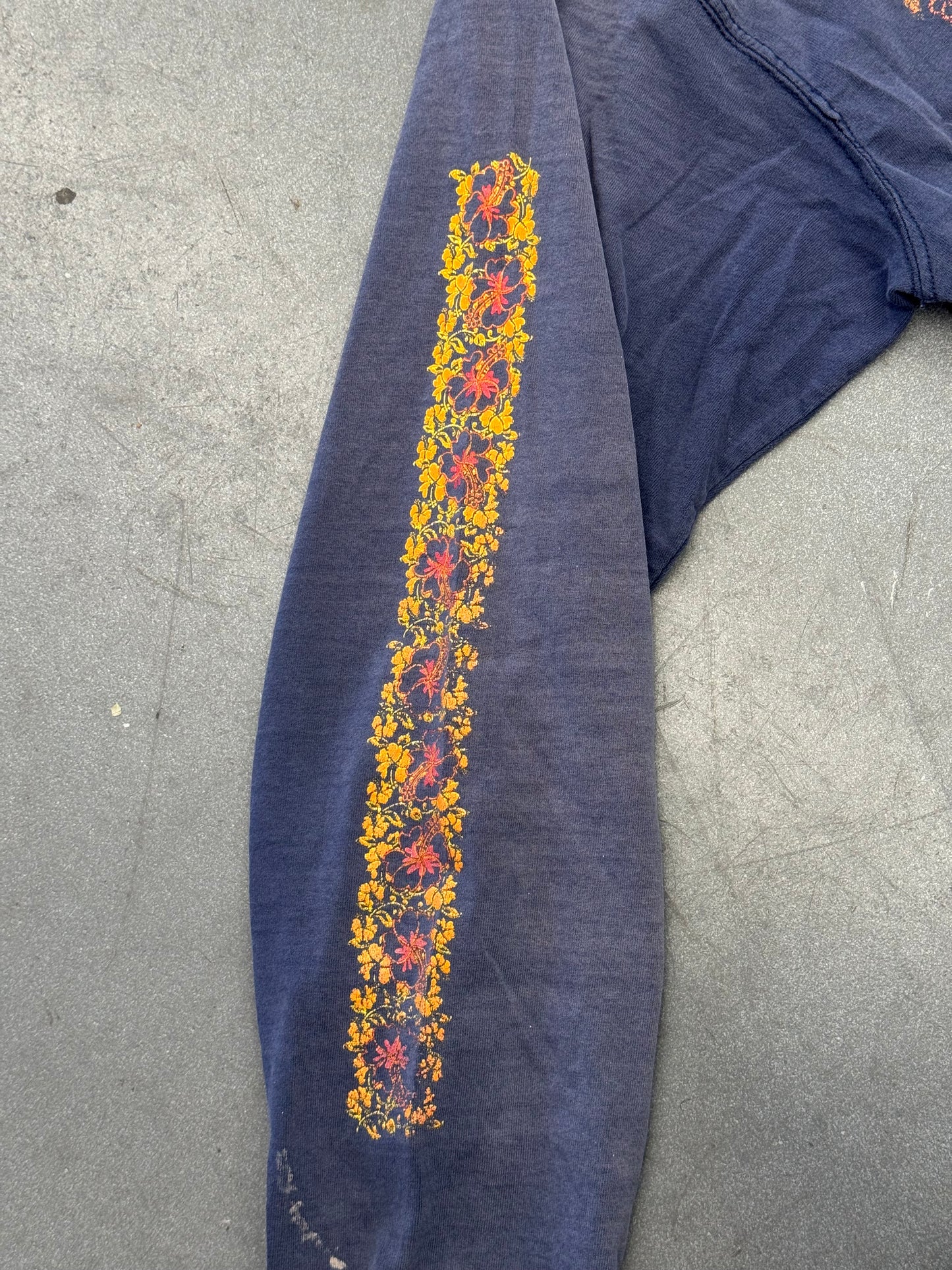 90S HIBISCUS PRINT FADED LS TEE (FOTL TAG)