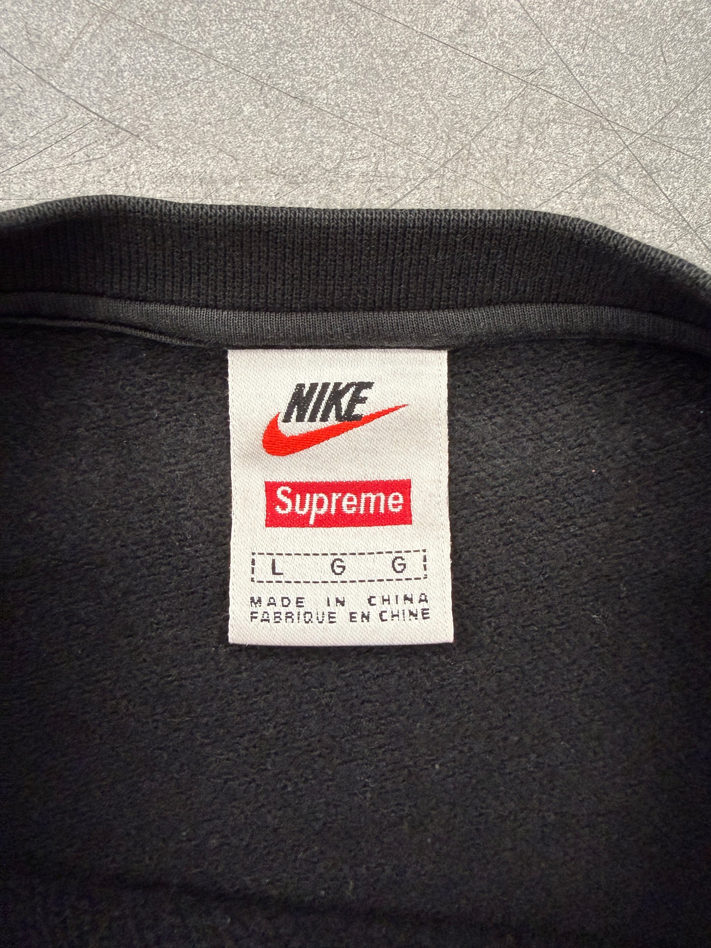 FW18 SUPREME NIKE CREWNECK - BLACK