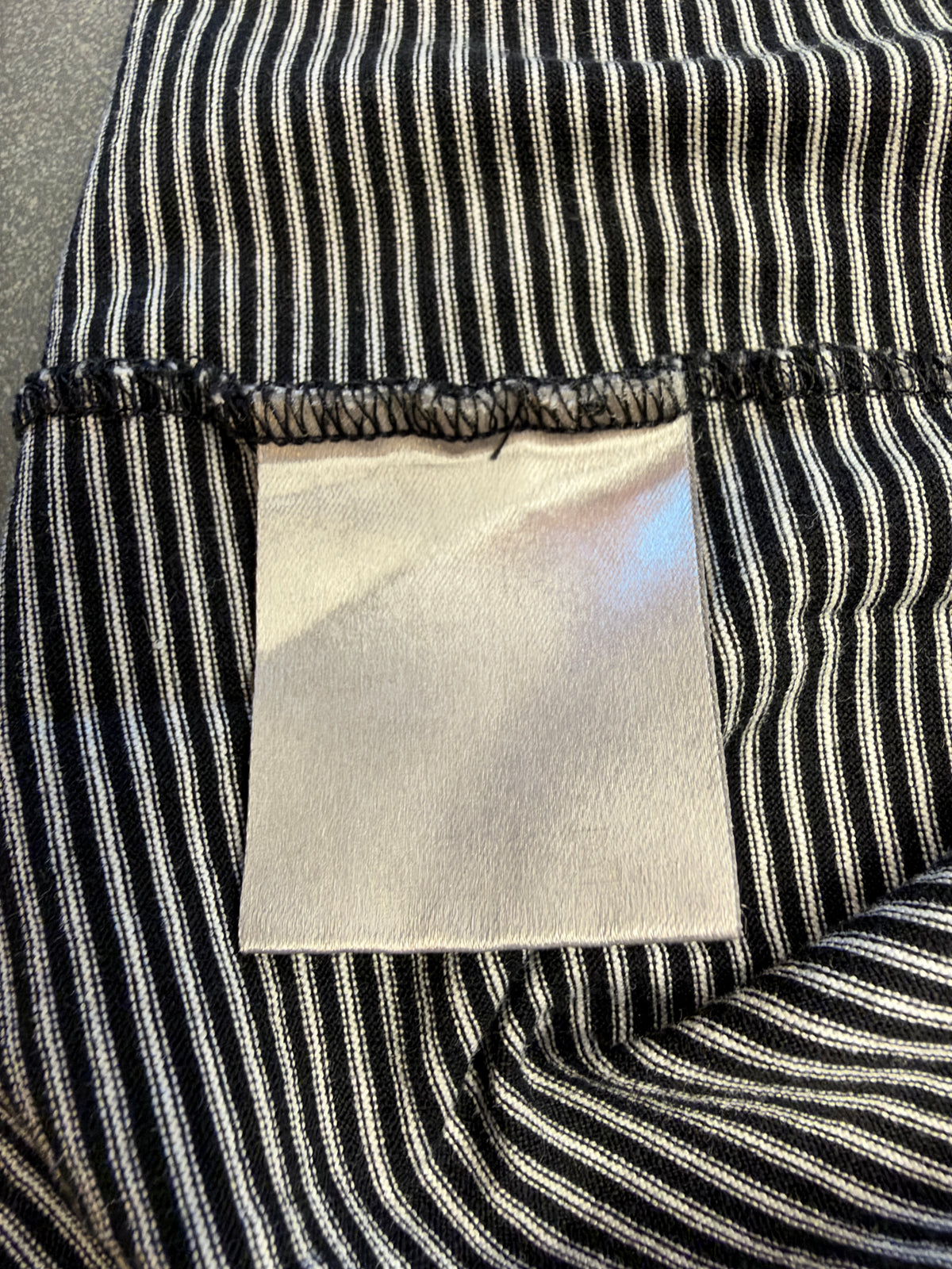SS03 DIOR HOMME STRIPED BEE POLO BY HEDI SLIMANE