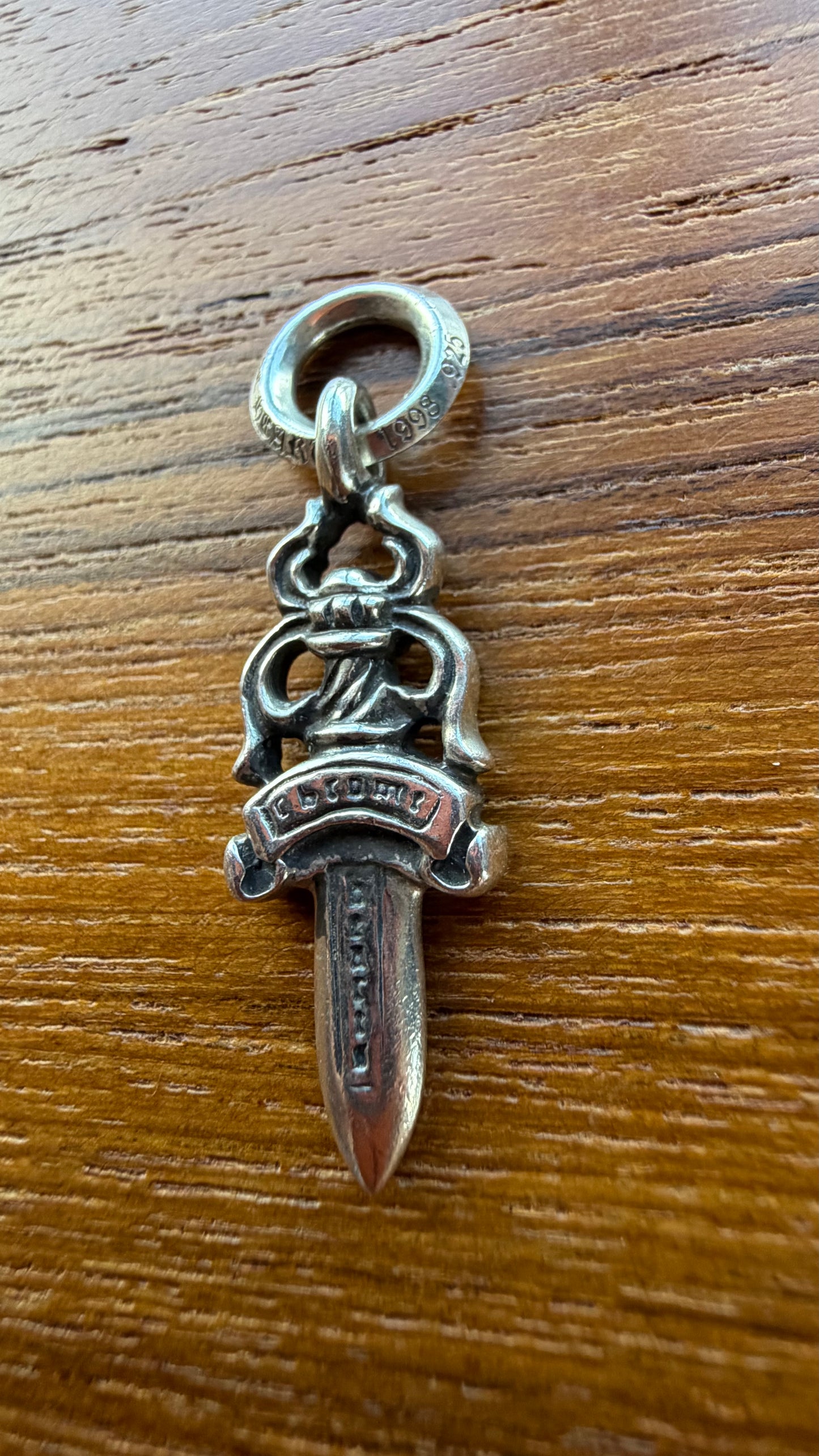 CHROME HEARTS #5 DAGGER BLUE SAPPHIRE/SILVER PENDANT