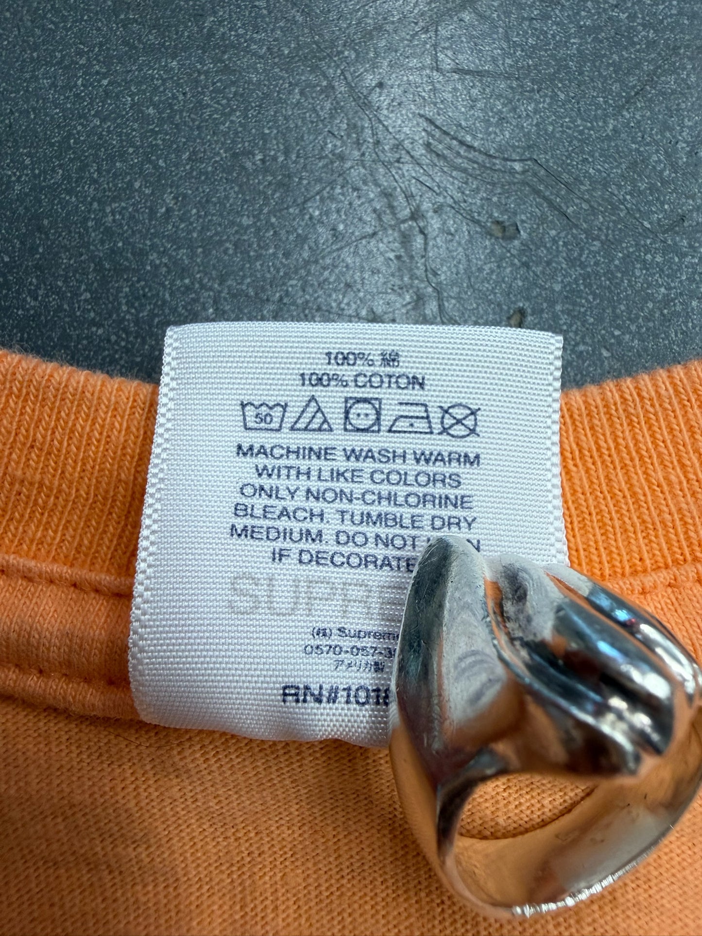 SS23 SUPREME BLOWFISH TEE - PEACH