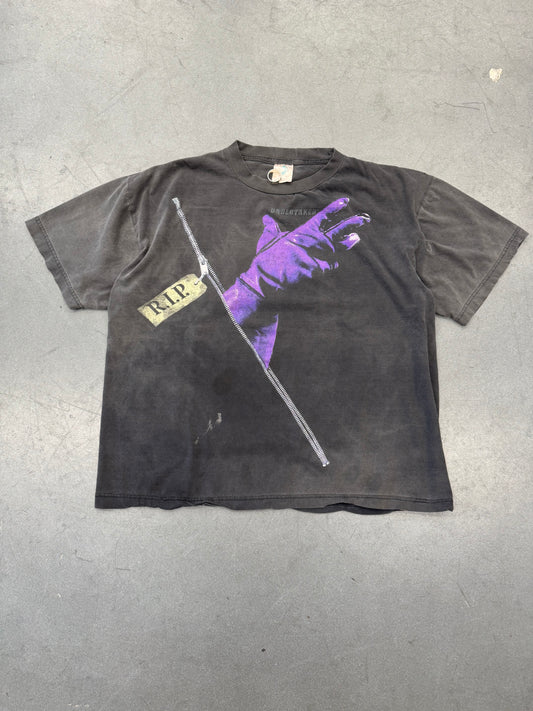 1994 UNDERTAKER R.I.P. GUESS WHO'S BACK TEE (TOUR CHAMP TAG)