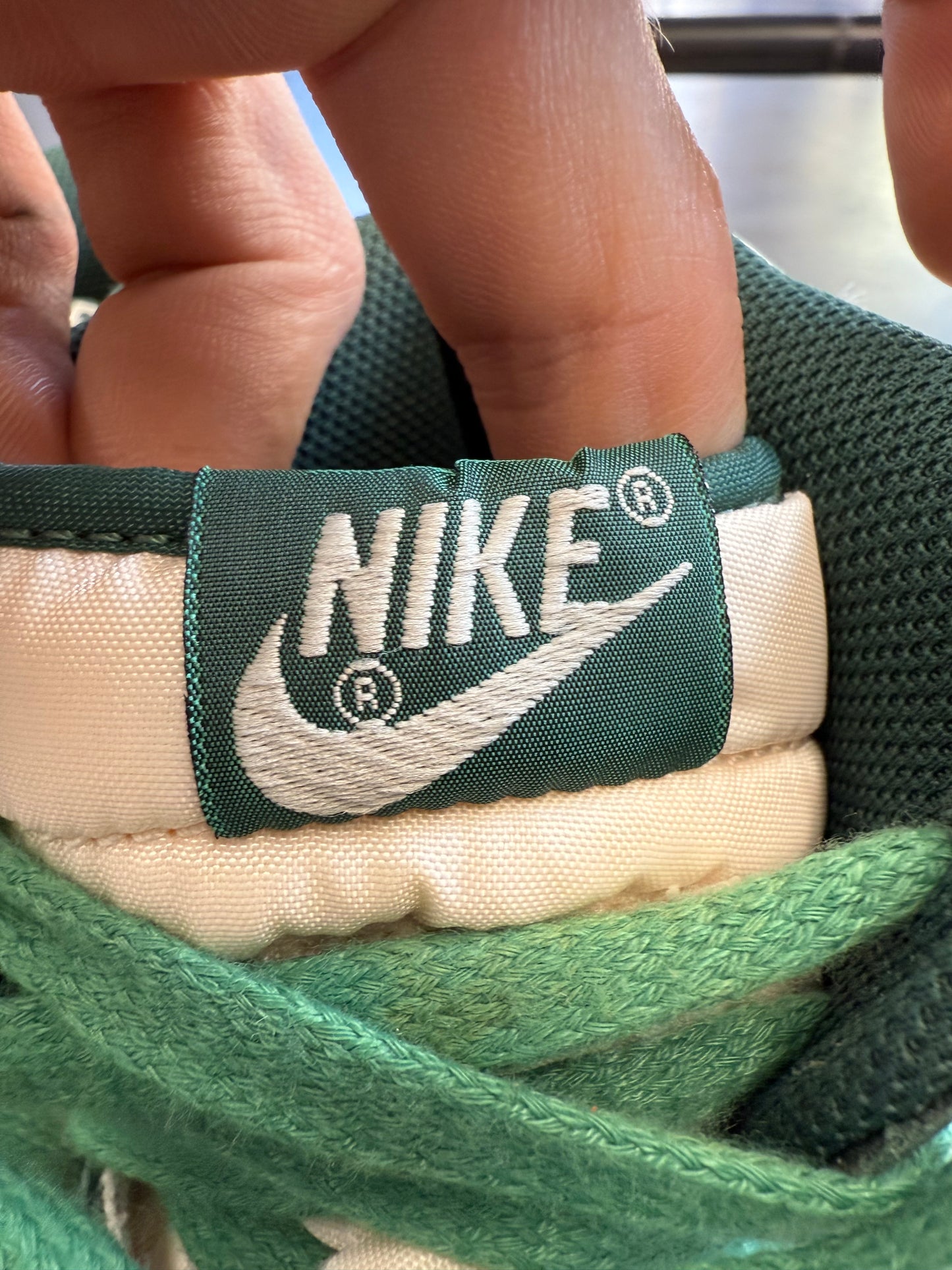 2008 SIZE 9 NIKE TERMINATOR HIGH VNTG - SWAN/NOBLE GREEN (NEW WITH BOX AND LACES)