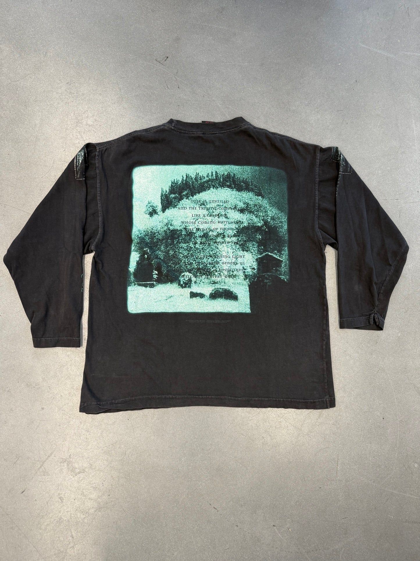 1996 CRADLE OF FILTH DUSK AND HER EMBRACE LS TEE (FIEND TAG)