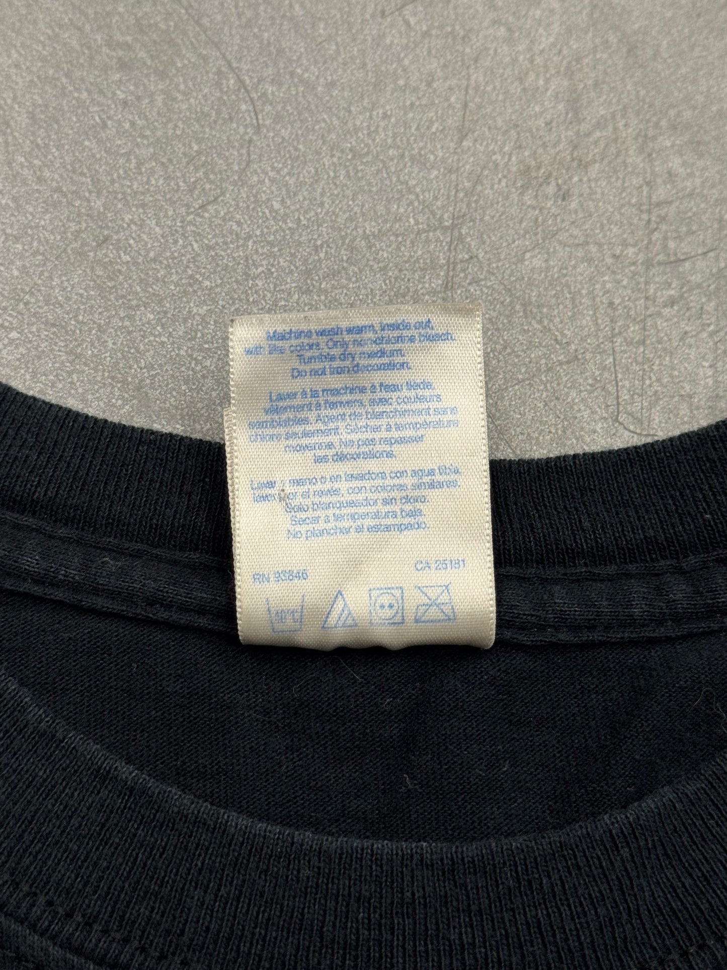 2004 KURT COBAIN THE END OF MUSIC TEE (GILDAN TAG)