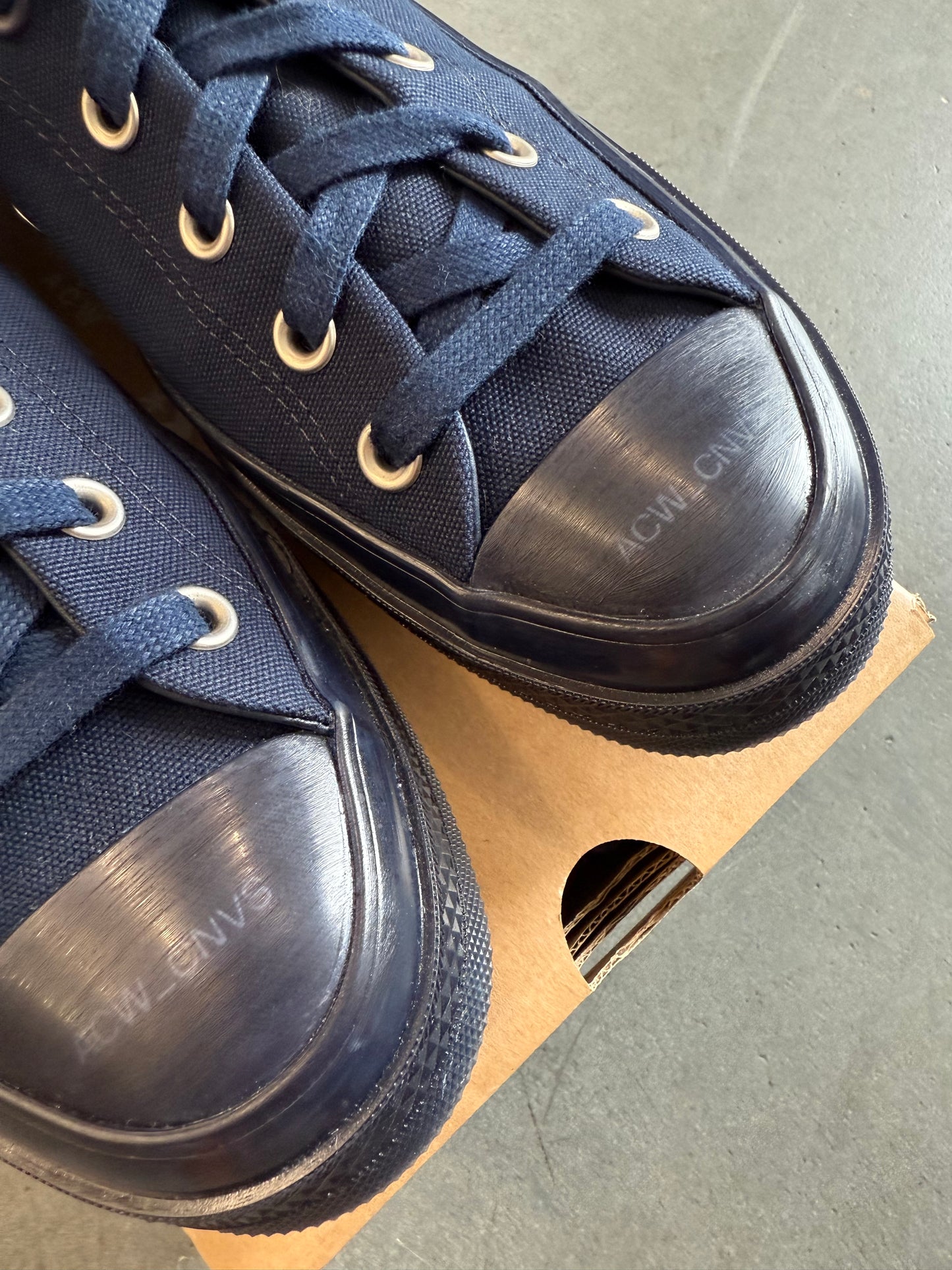 2023 SIZE 8 CONVERSE CHUCK TAYLOR ALL STAR 70 OX A-COLD-WALL NAVY (WITH BOX)