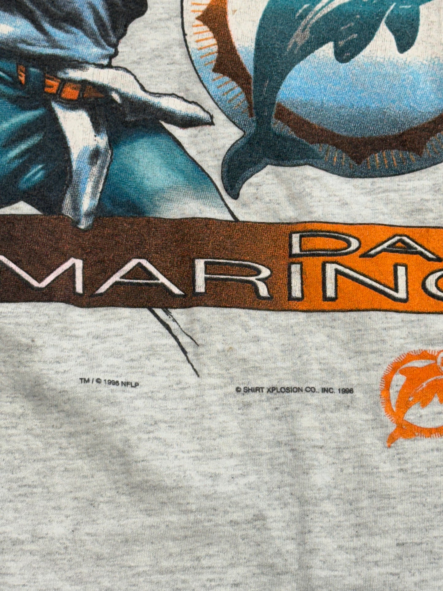 1996 MIAMI DOLPHINS DAN MARINO THROWING FOOTBALL TEE (SX SHIRT XPLOSION TAG)