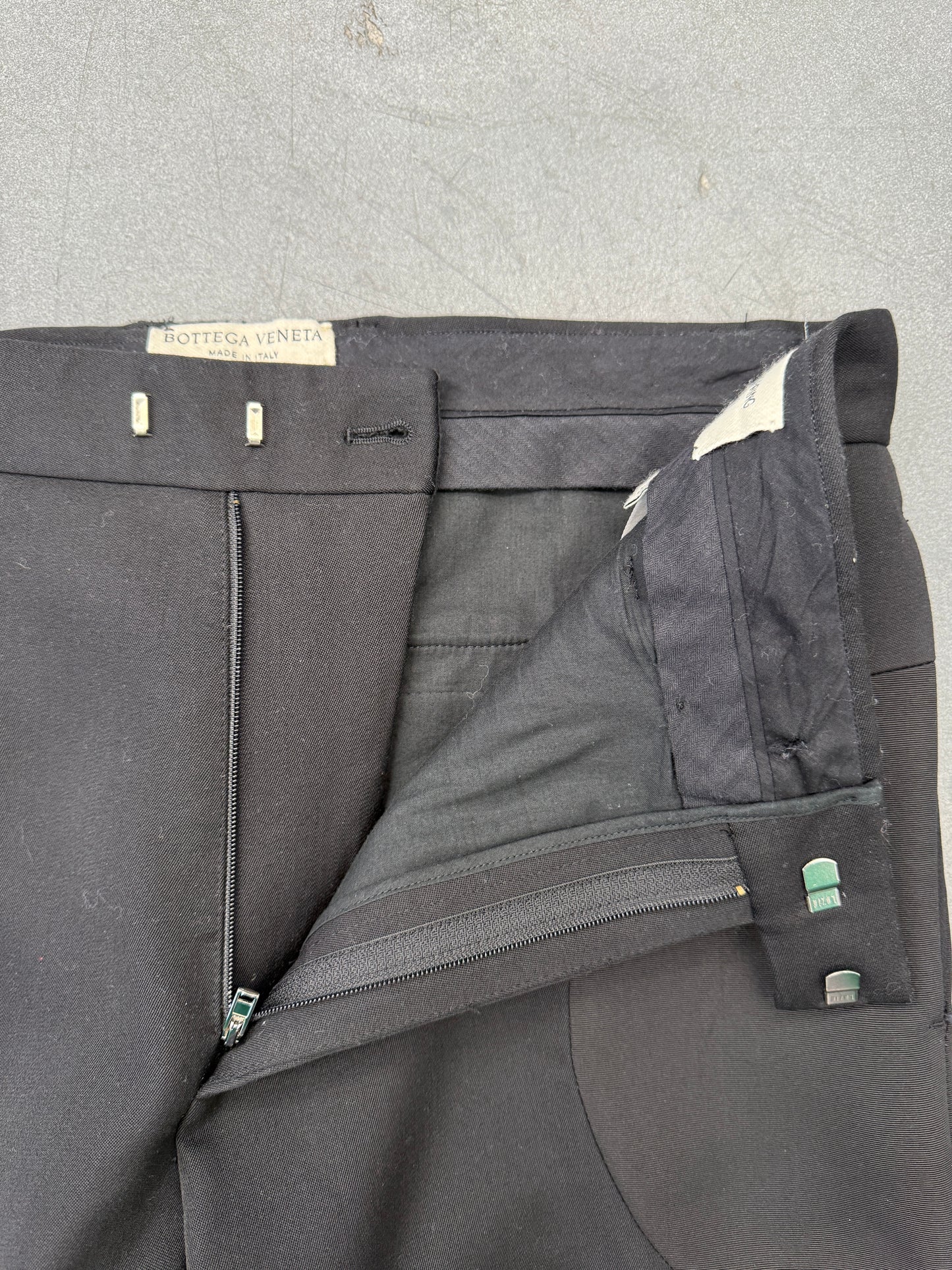 PRE SPRING 2020 BOTTEGA VENETA BLACK DRESS SLACKS (SIZE 50)