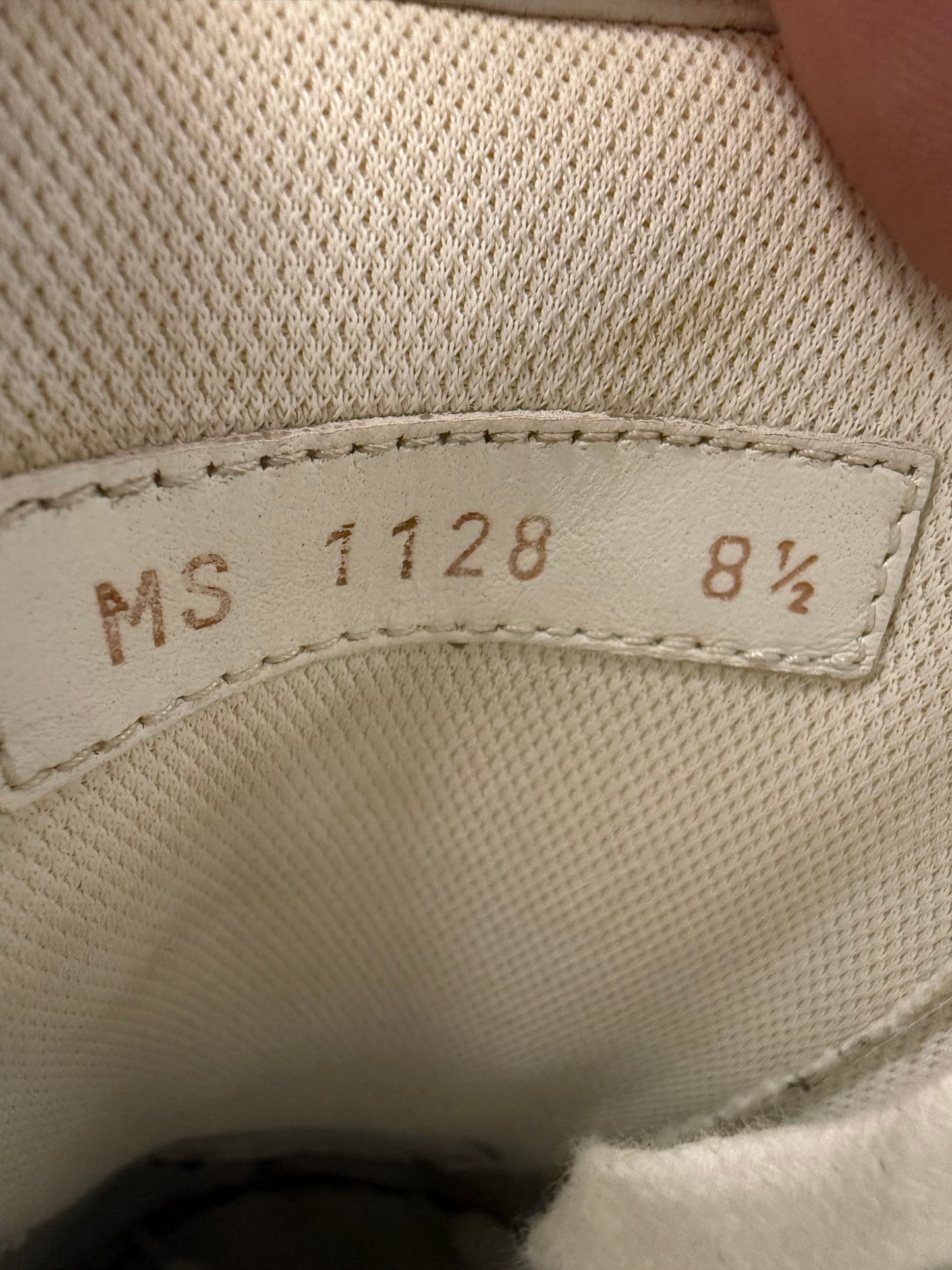 LOUIS VUITTON RIVOLI SNEAKER - WHITE