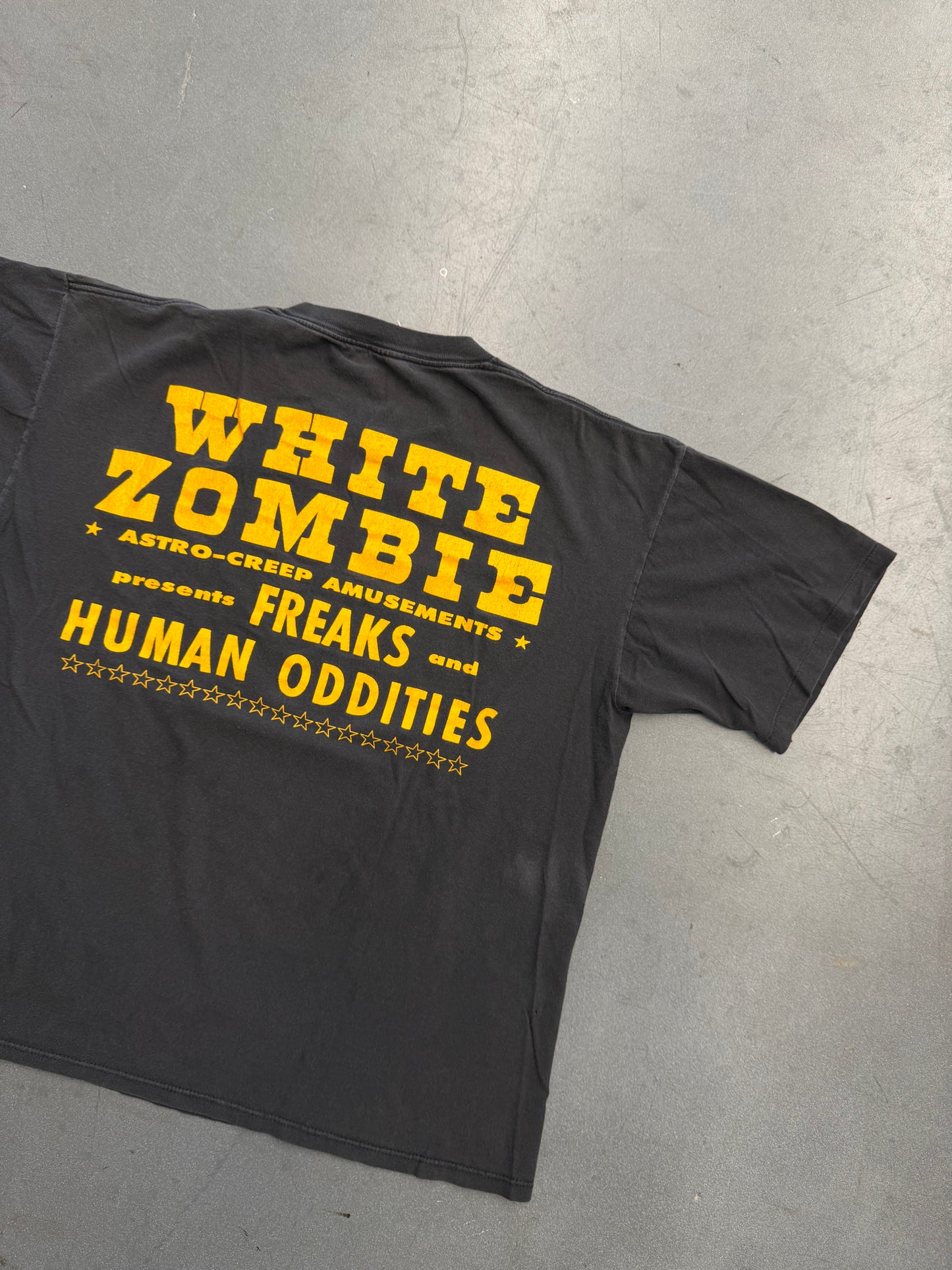 1995 WHITE ZOMBIE FREAKS AND HUMAN ODDITIES TEE (GEM TAG)