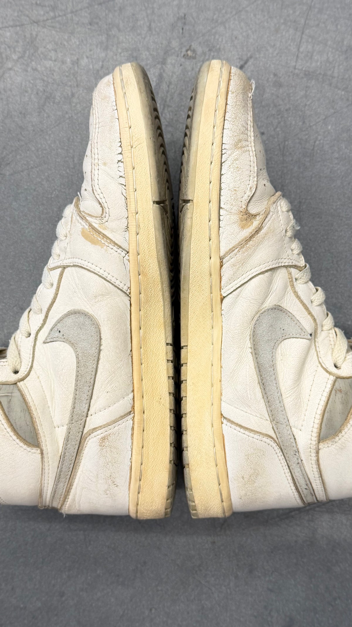 1985 AIR JORDAN 1 HIGH - NEUTRAL GREY (E)