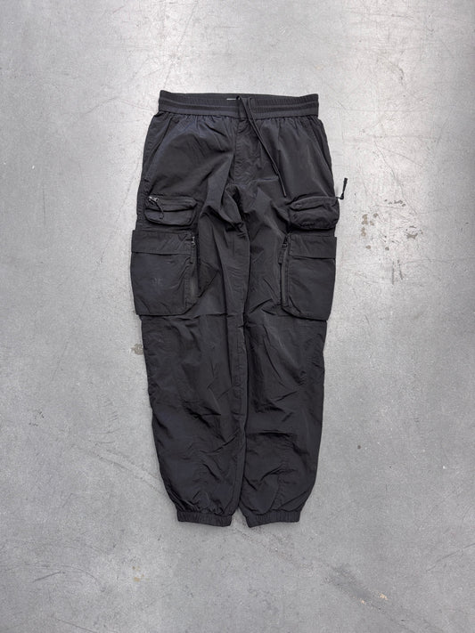 KITH WRINKLE NYLON CHAUNCEY CARGO PANTS - BLACK (S)