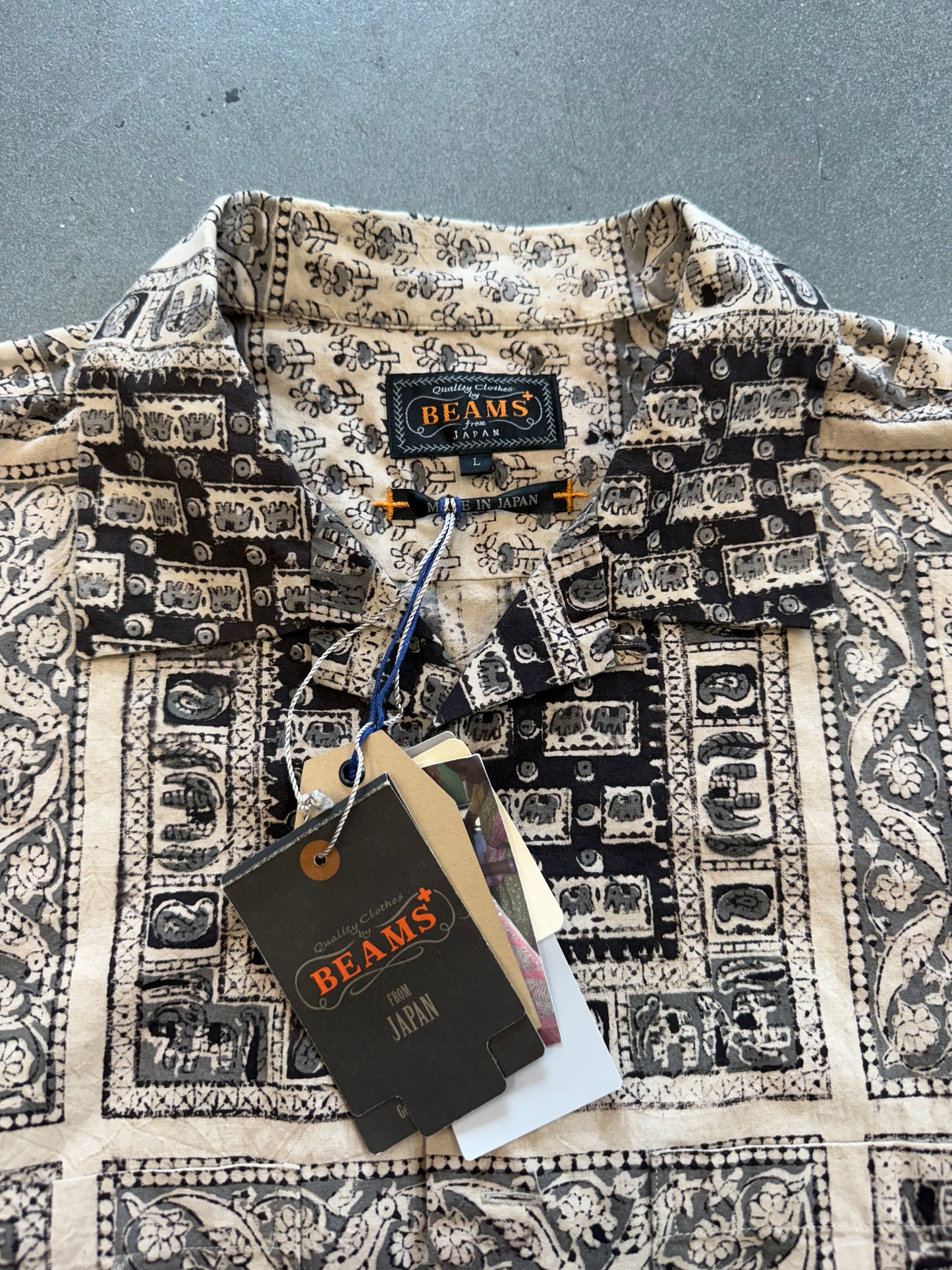 BEAMS PLUS OPEN COLLAR ELEPHANT BLOCK PRINT SHORT SLEEVE SHIRT (L) (NWT)