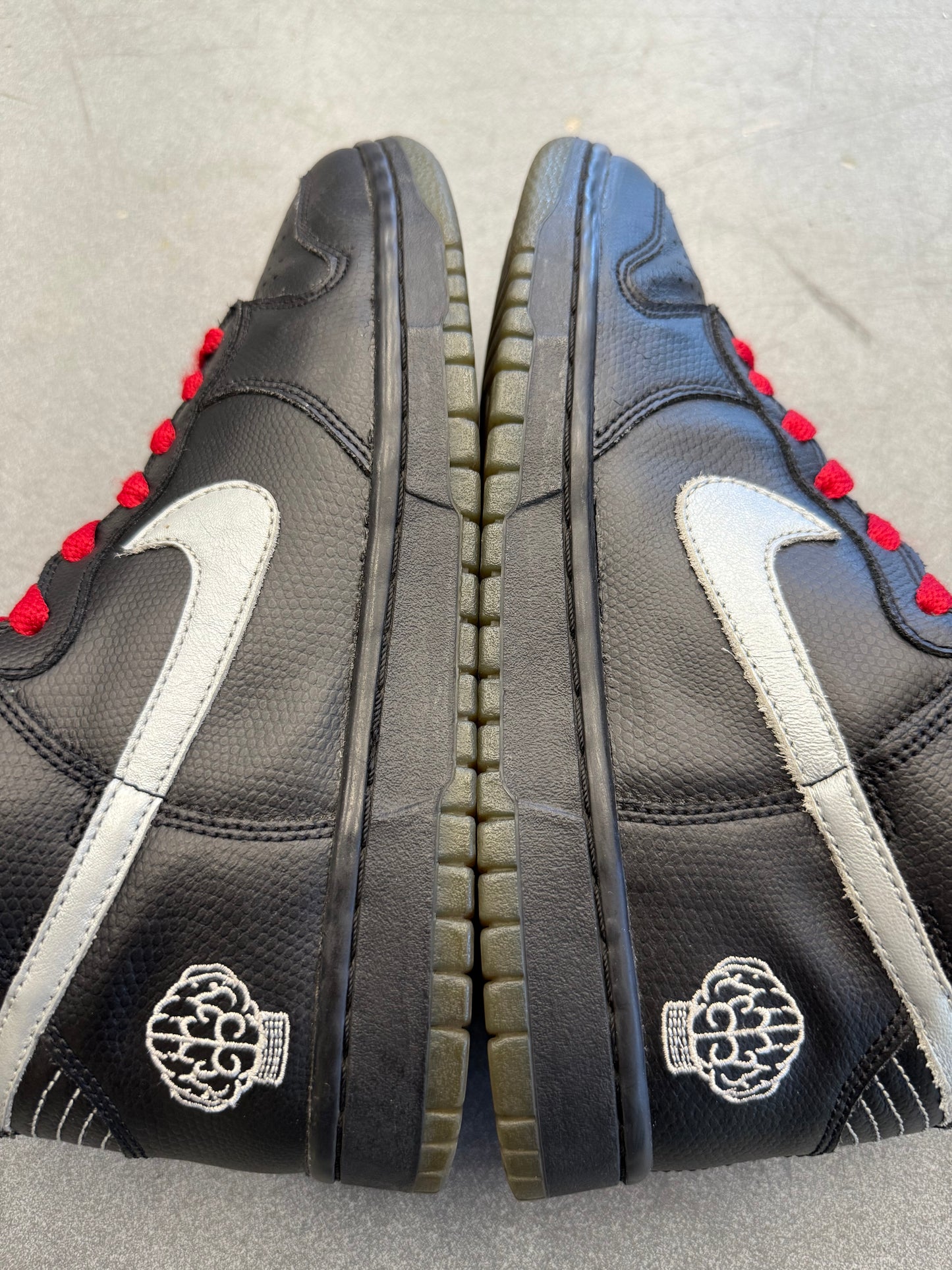 2004 SIZE 7.5 NIKE DUNK HIGH X PHARRELL WILLIAMS N.E.R.D. (PRE-OWNED WITH BOX)