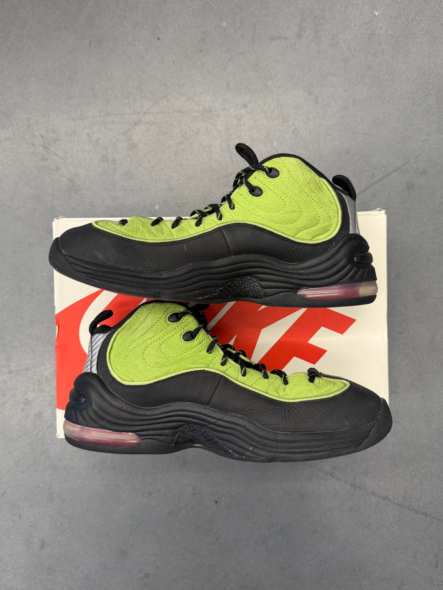 2022 NIKE AIR PENNY 2 STUSSY VIVID GREEN BLACK (W/BOX)