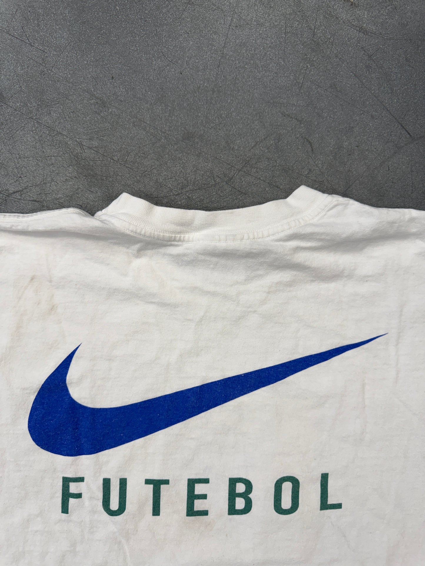 90S NIKE CBF "FUTEBOL" CUTOFF TEE (NIKE RED CHECK TAG)