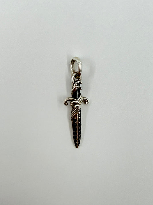 DAVID YURMAN SMALL WAVES DAGGER PAVE BLACK DIAMOND AMULET - STERLING SILVER