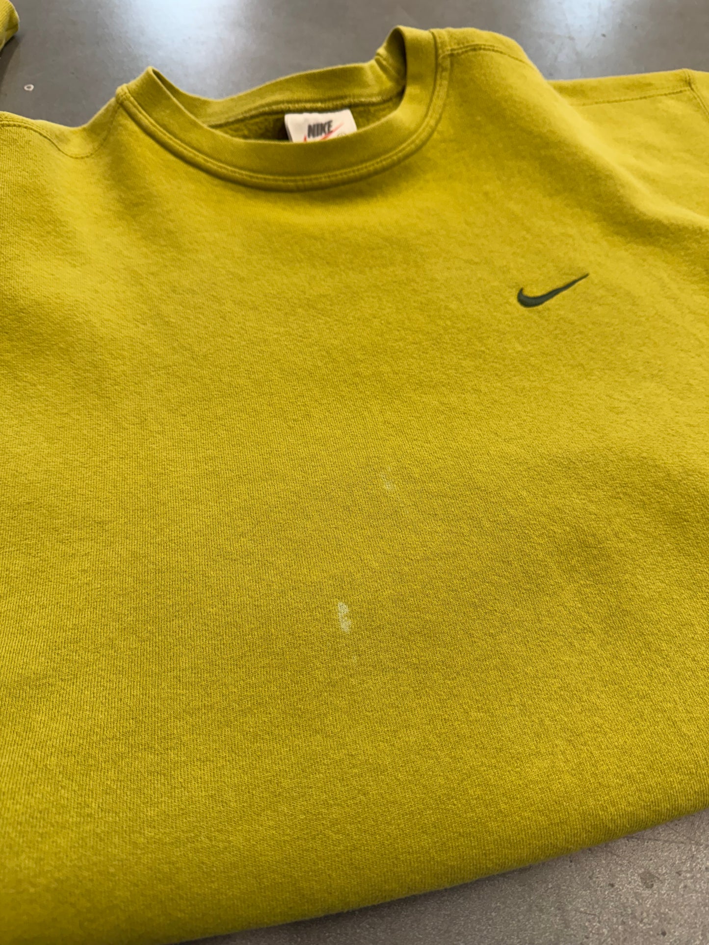 90'S NIKE AVOCADO TWO-TONE GREEN CHEST EMBROIDERED SWOOSH CREWNECK SWEATER (WHITE NIKE TAG)