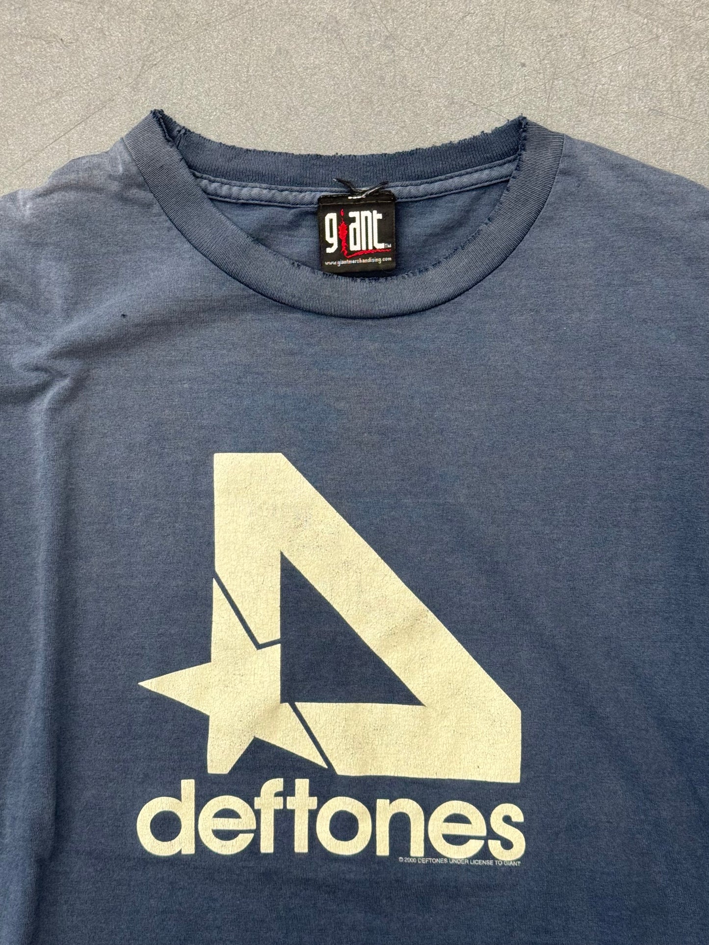 2000 DEFTONES STAR LOGO TEE (GIANT TAG)