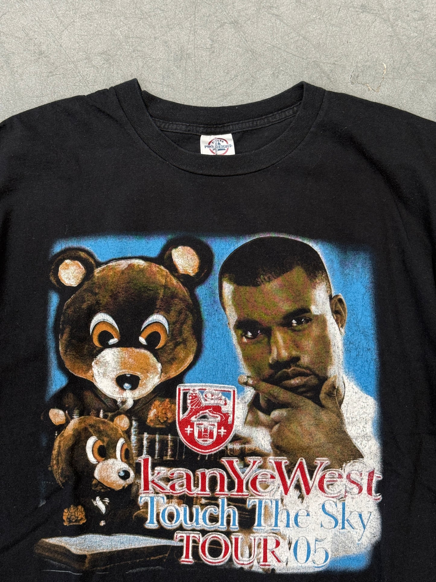 2005 KANYE WEST TOUCH THE SKY TOUR BOOTLEG LOT TEE (DELTA PRO WEIGHT TAG)