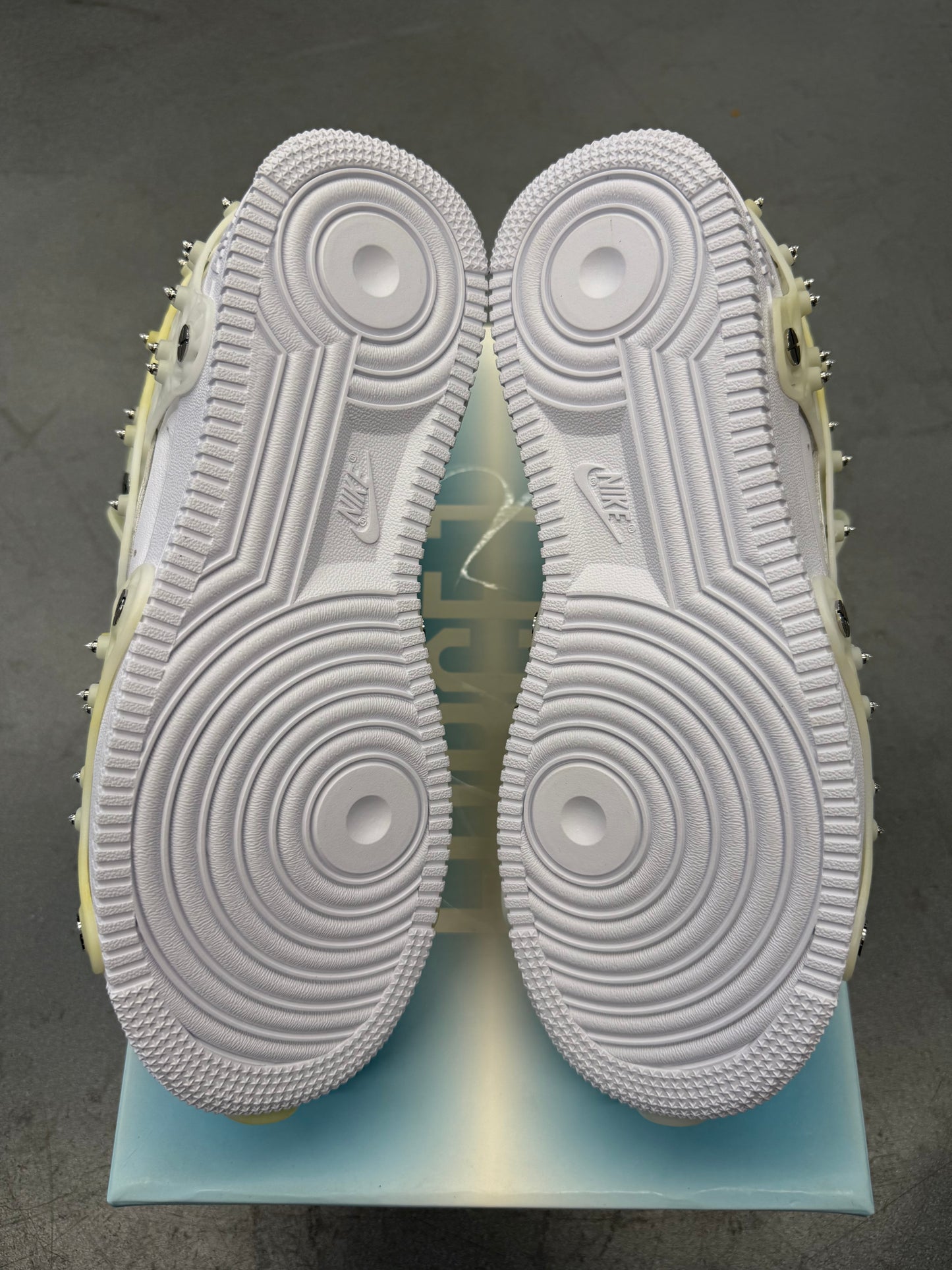 SIZE 9W NIKE AIR FORCE 1 LOW SWARVOSKI RETROFLECTIVE CRYSTAL WHITE (2021) (NEW WITH DEFECTS) (CC)