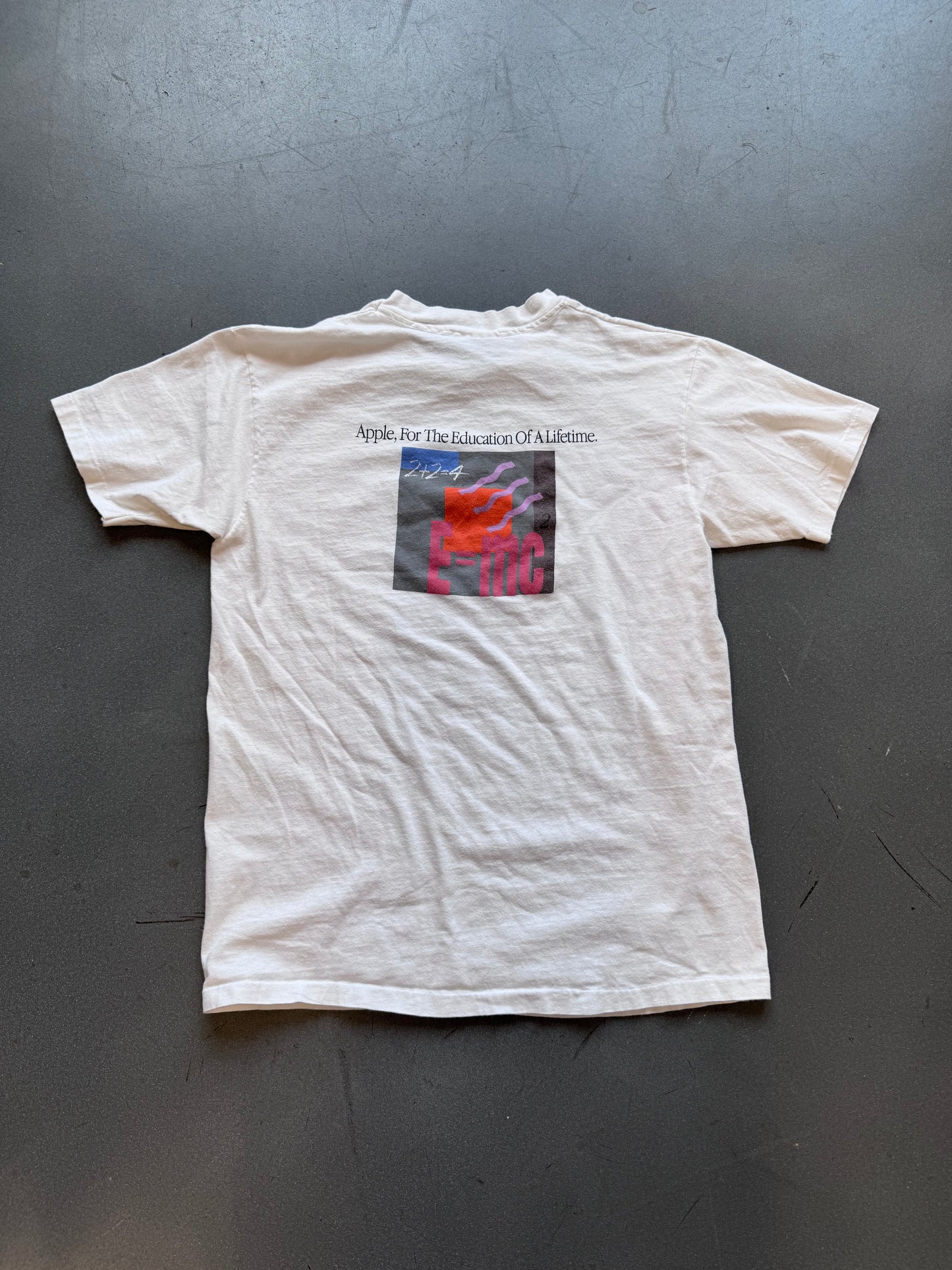 90'S APPLE EDUCATION TEE (HANES BEEFY TAG)