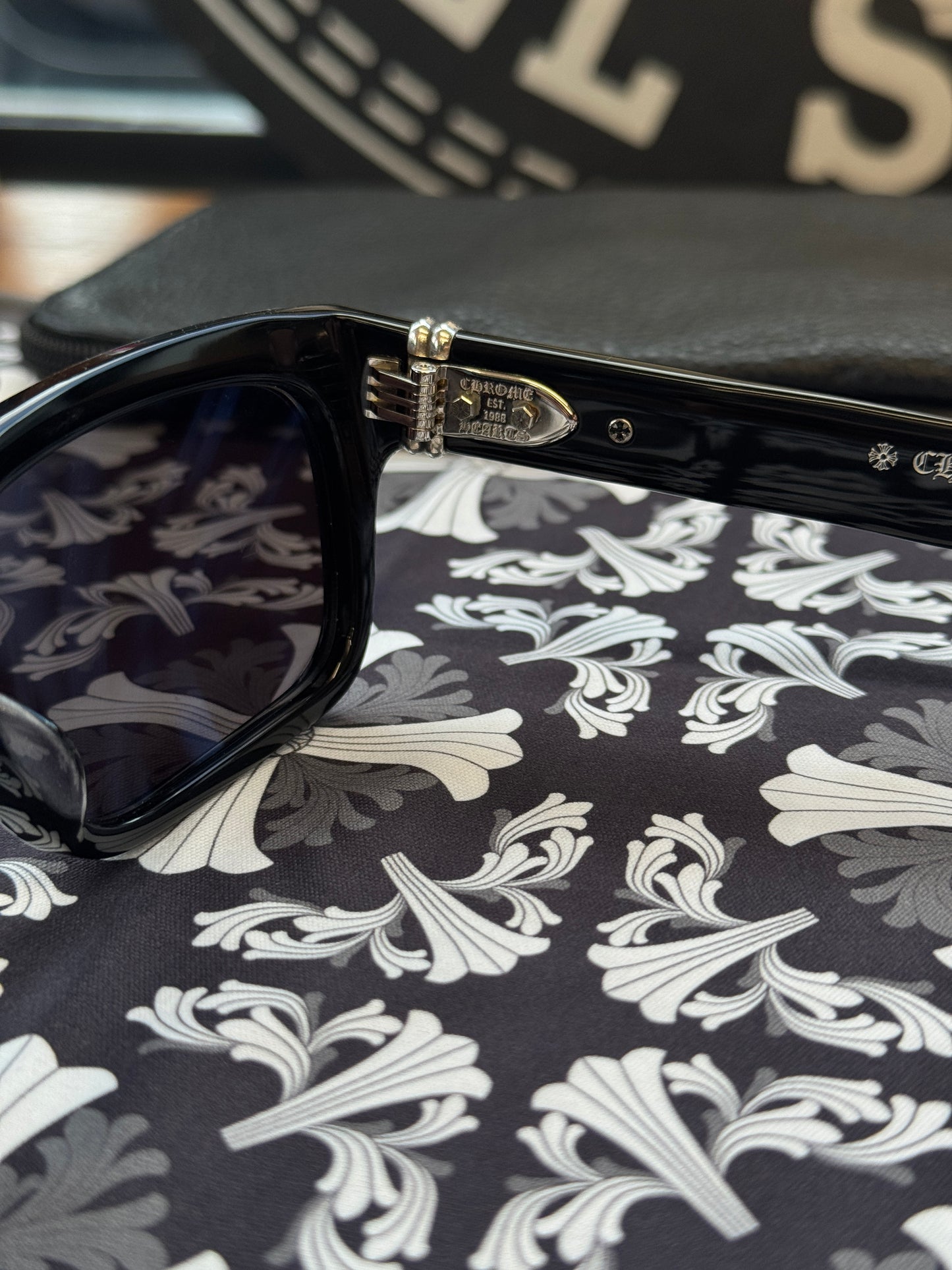 CHROME HEARTS SLUSS BUSSIN II BLACK SUNGLASSES + SILVER HARDWARE (COMES WITH CASE)