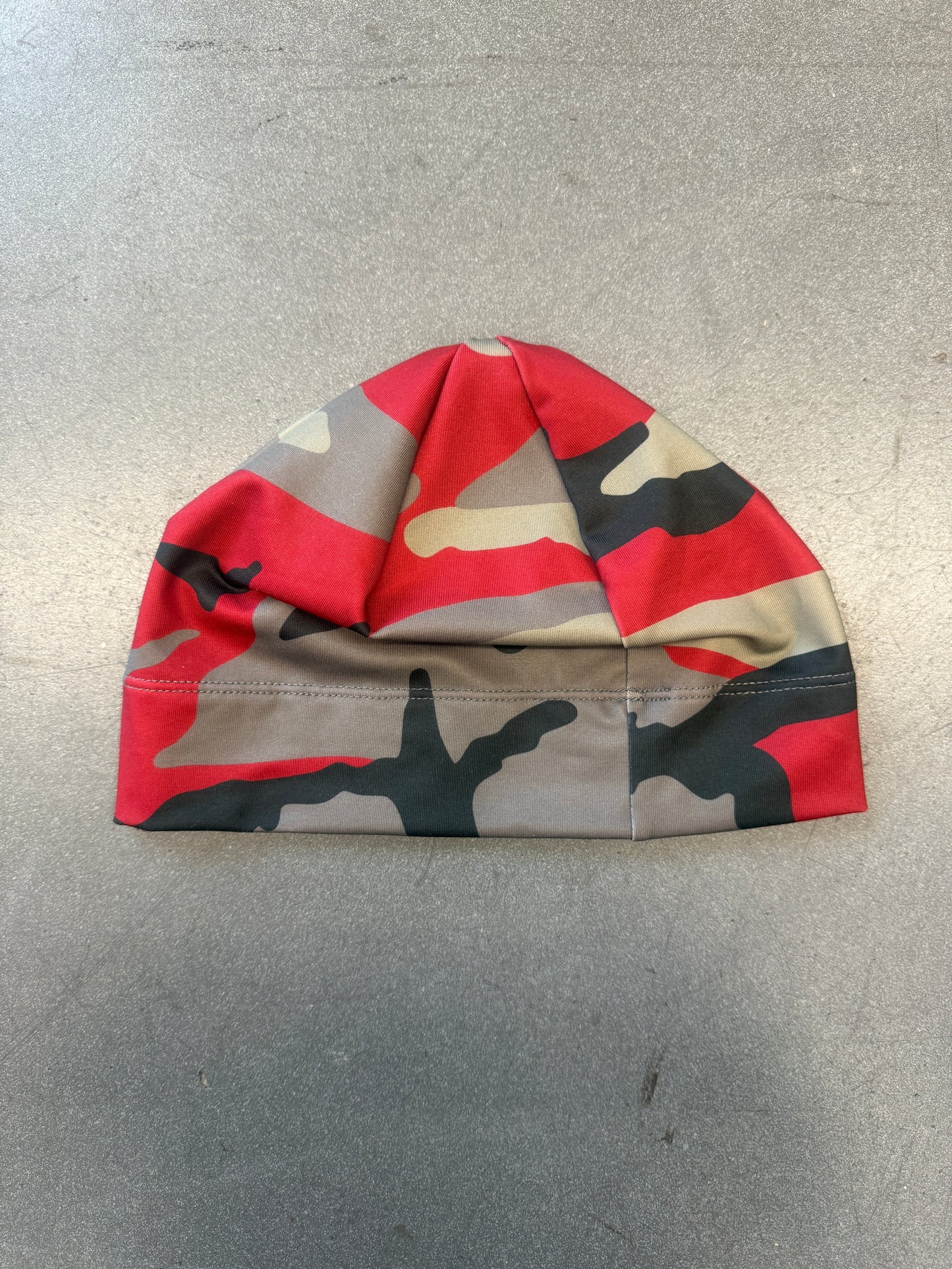 SS26 SUPREME BASE LAYER BEANIE - SCARLET CAMO