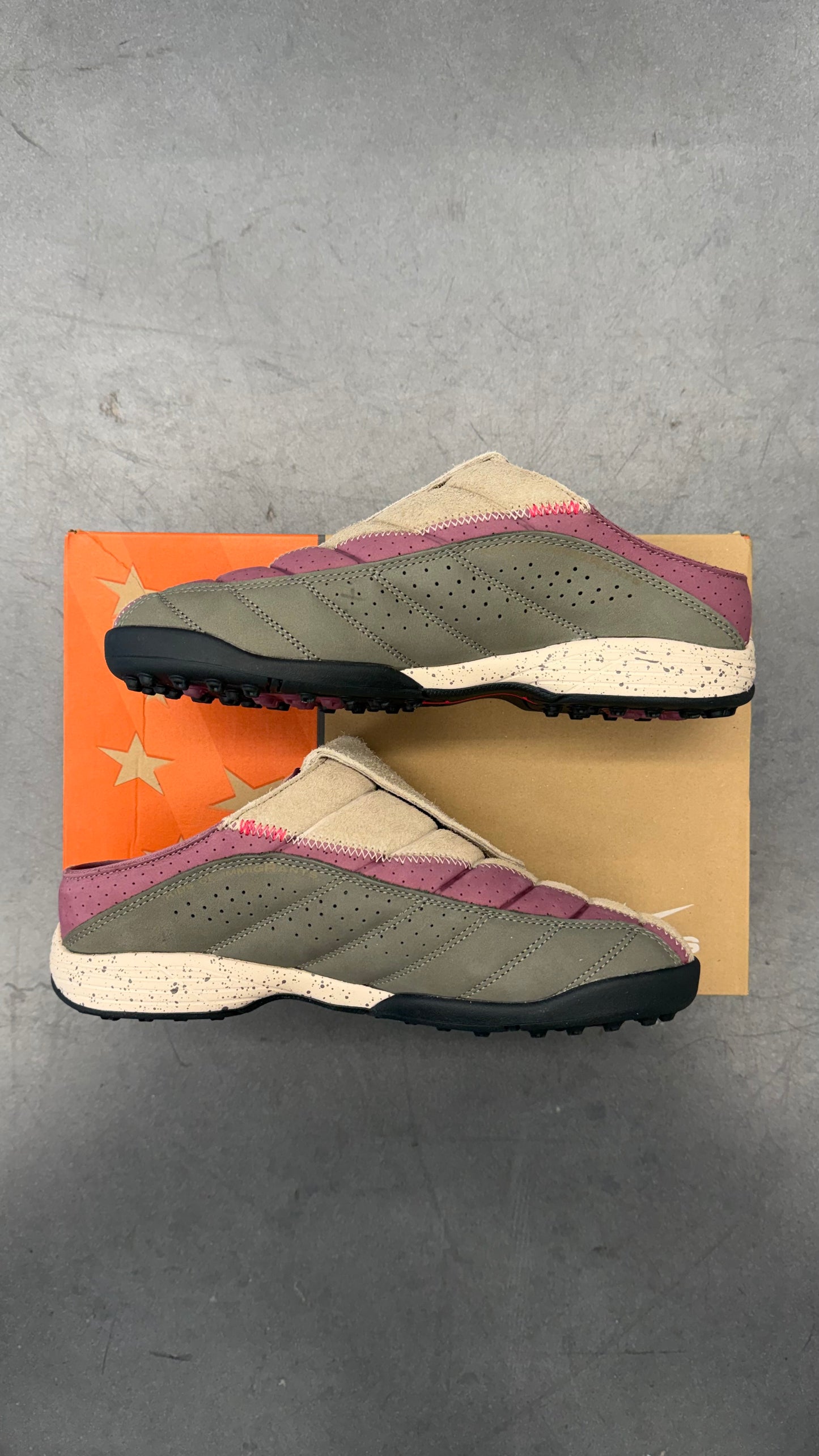 2026 NIKE TOTAL 90 MULE - KIDS OF IMMIGRANTS KHAKI