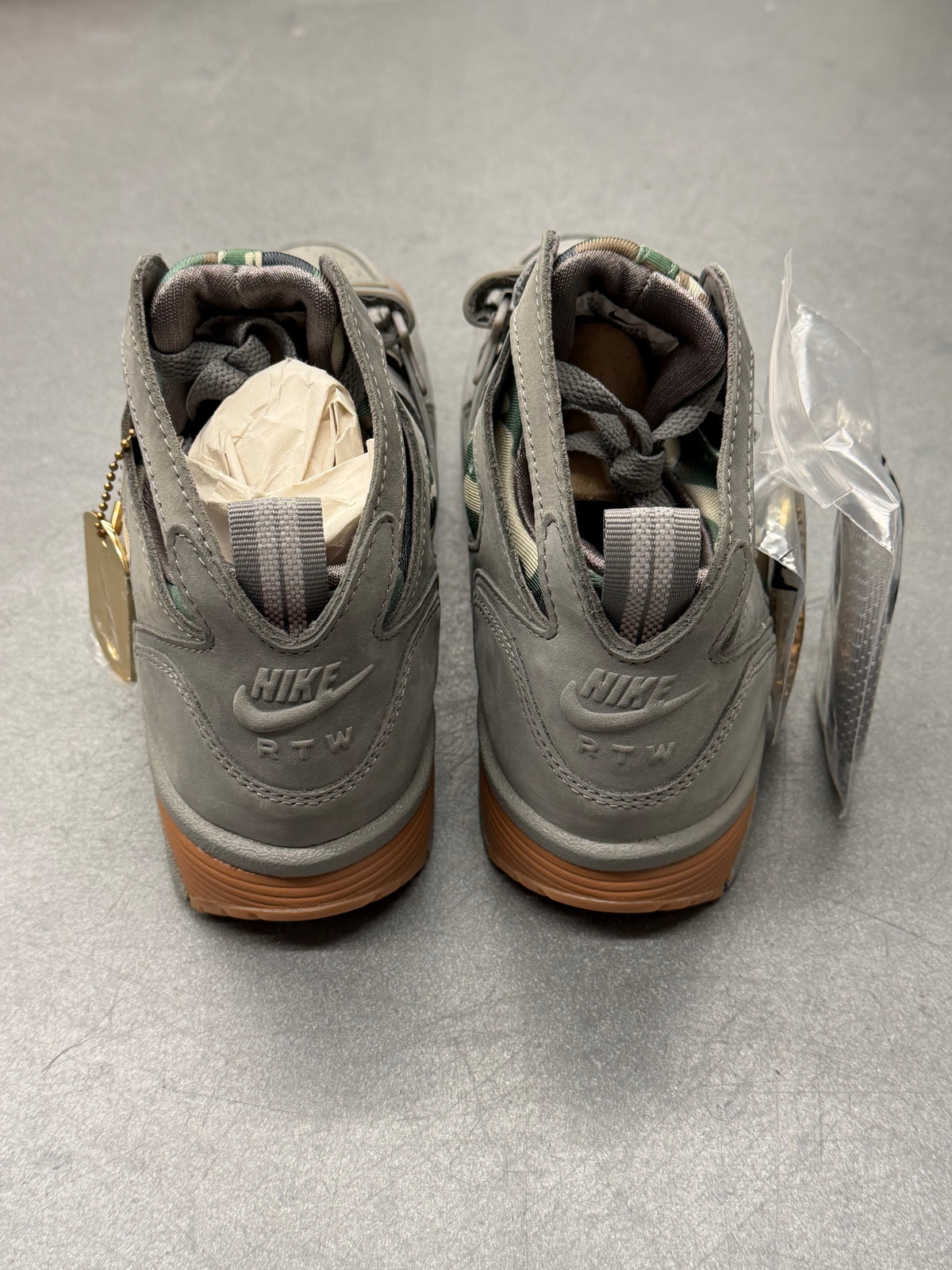 SIZE 7.5 CORTEIZ NIKE AIR TRAINER HUARACHE GULLY GREY (BRAND NEW WITH BOX)