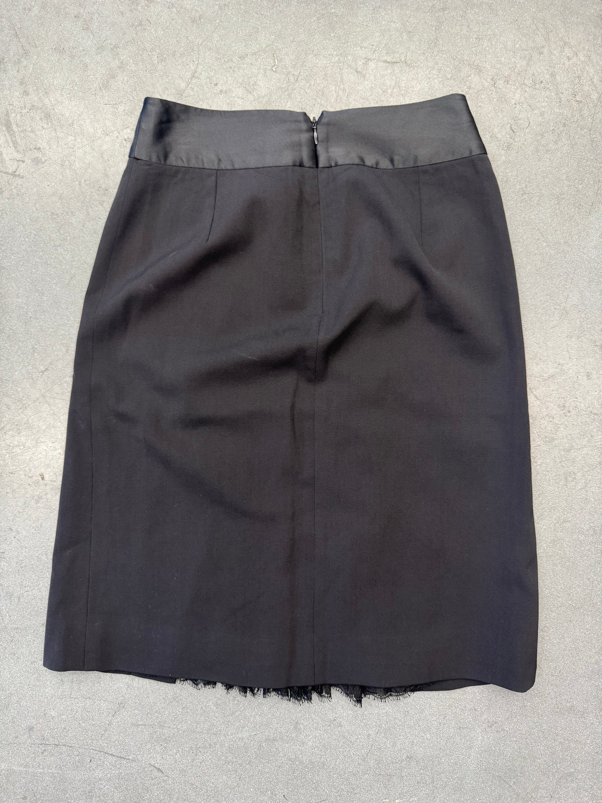 VINTAGE DOLCE & GABBANA PLEATED BLACK LACE SKIRT (LEOPARD LINED)