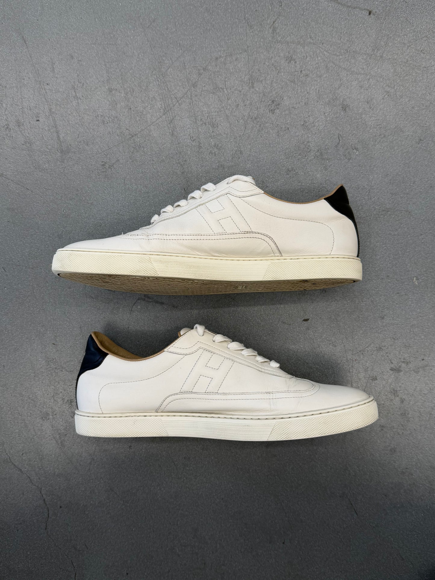 SIZE 43 HERMES QUICKER SNEAKER (W/O BOX)